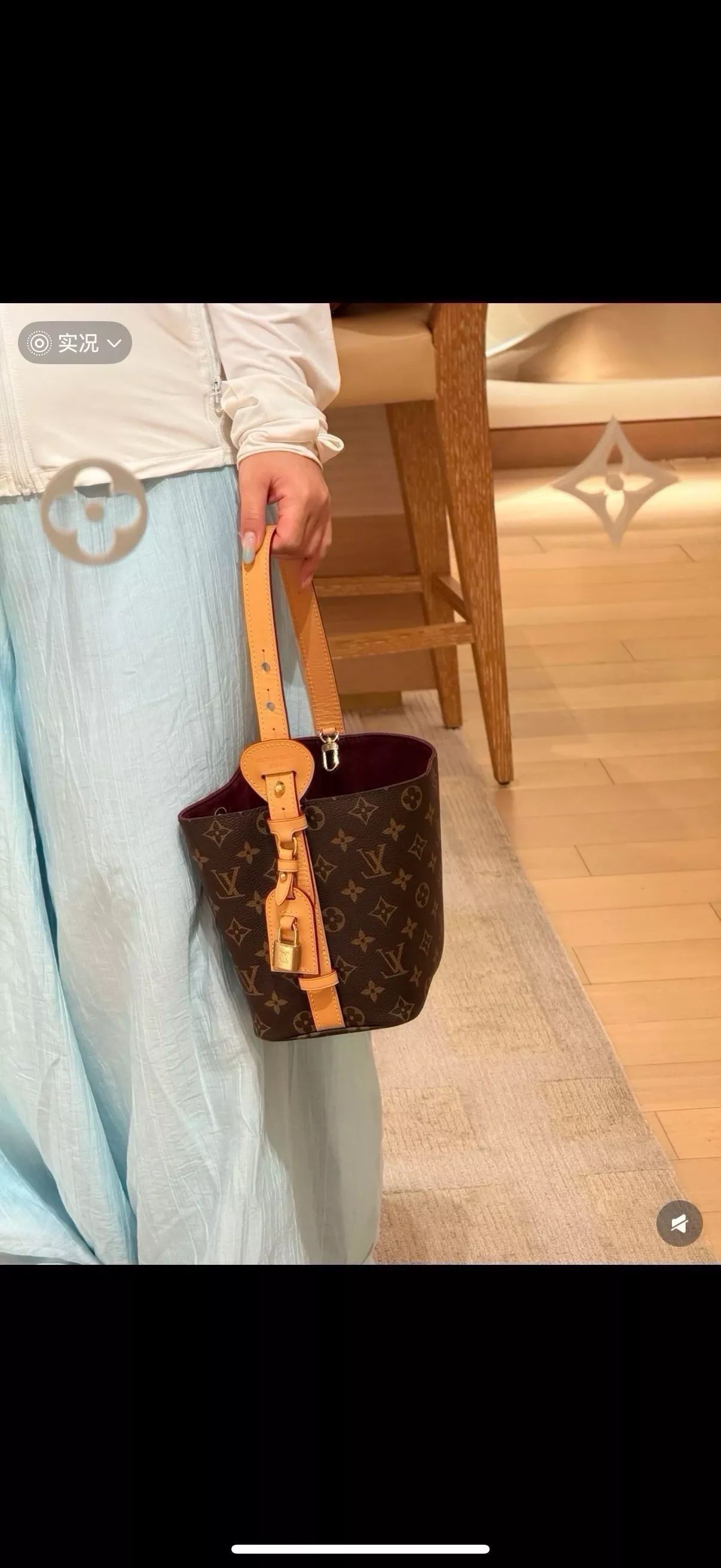루이비통 올 인 BB 모노그램 버킷백 상세 이미지 11