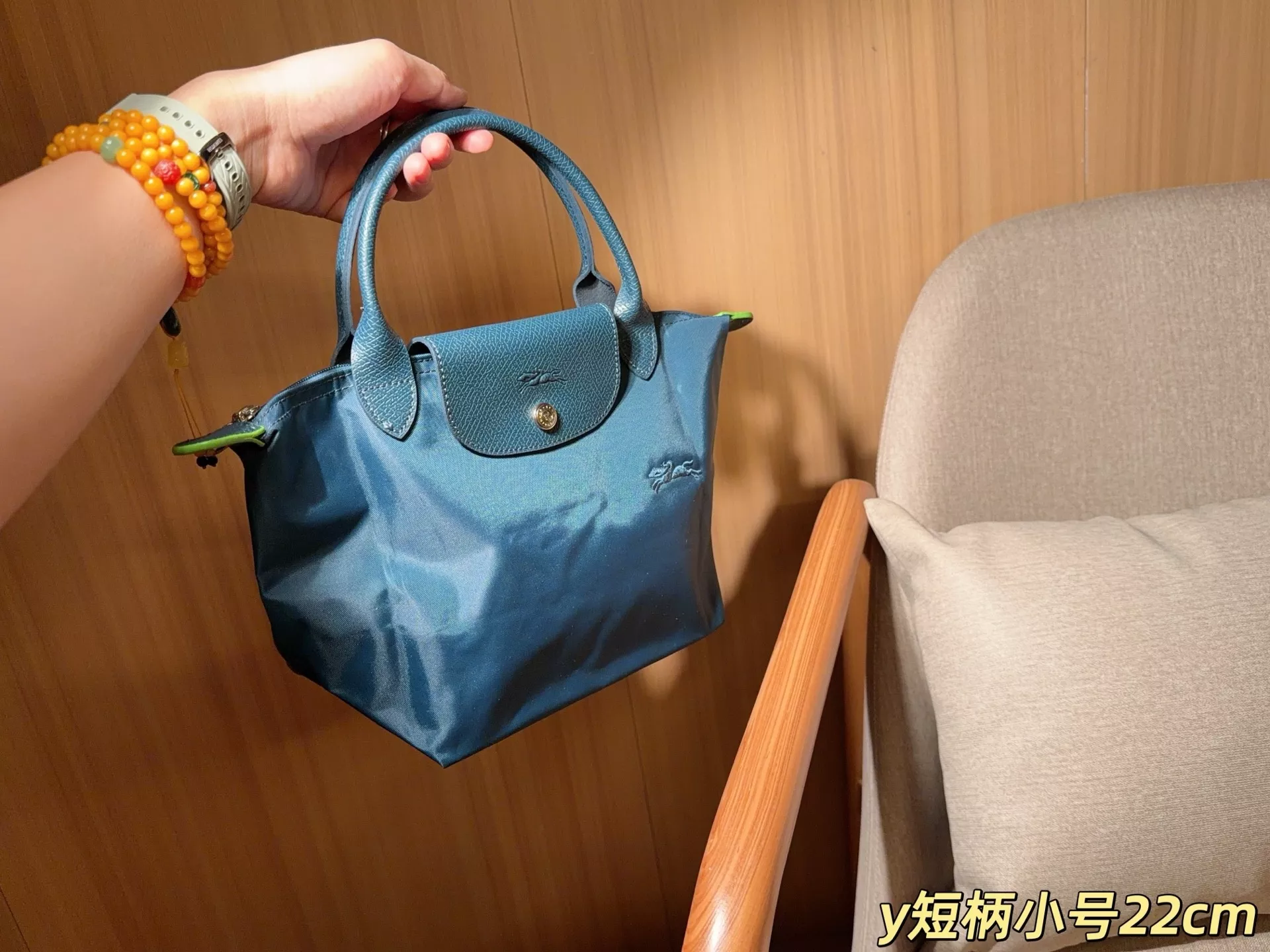 롱샴 클래식 숏핸들 폴딩 나일론 토트백 상세 이미지 18