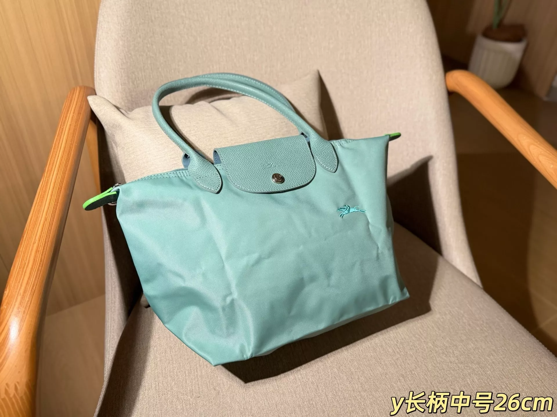 롱샴 클래식 롱핸들 접이식 중형 토트백 상세 이미지 25