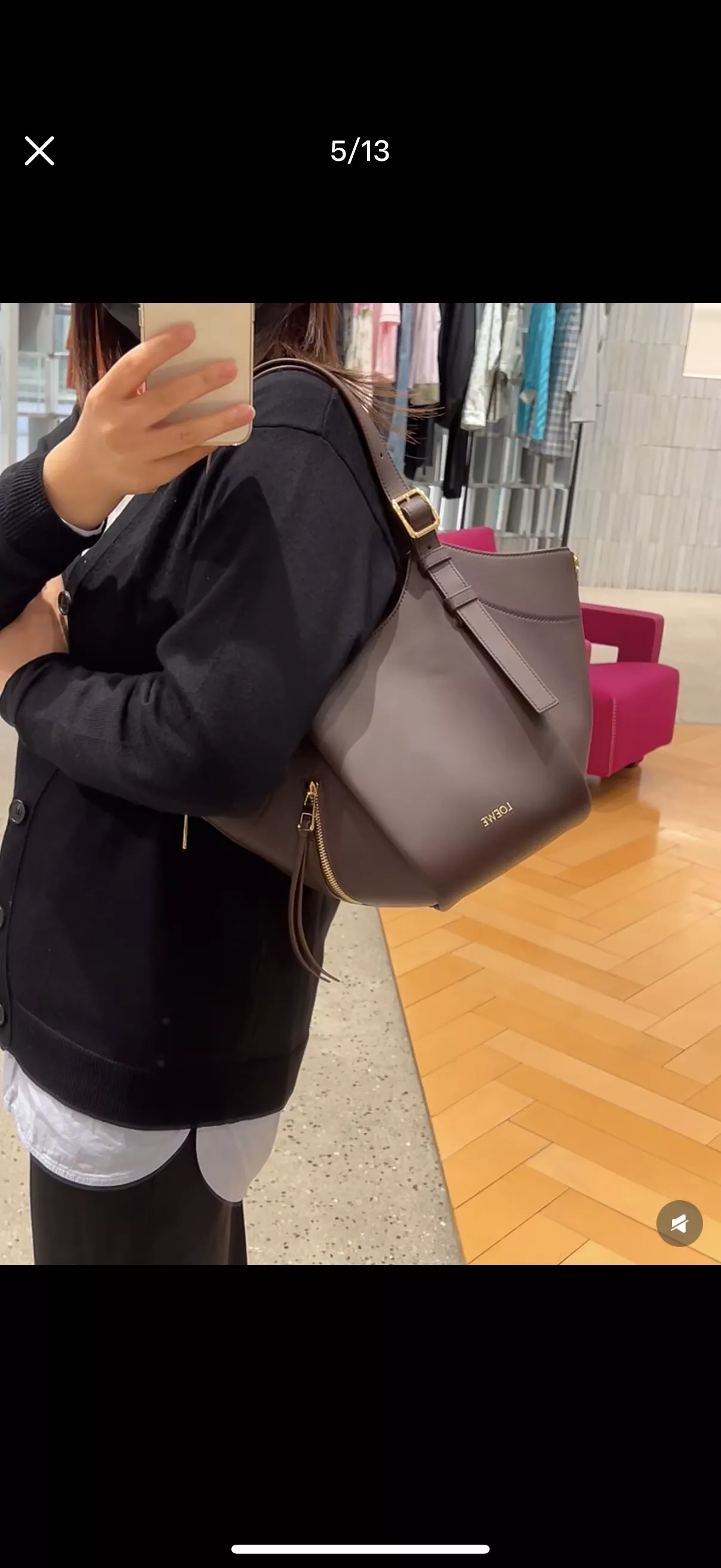 로에베 해먹 플립 레더 투웨이 숄더백 상세 이미지 22