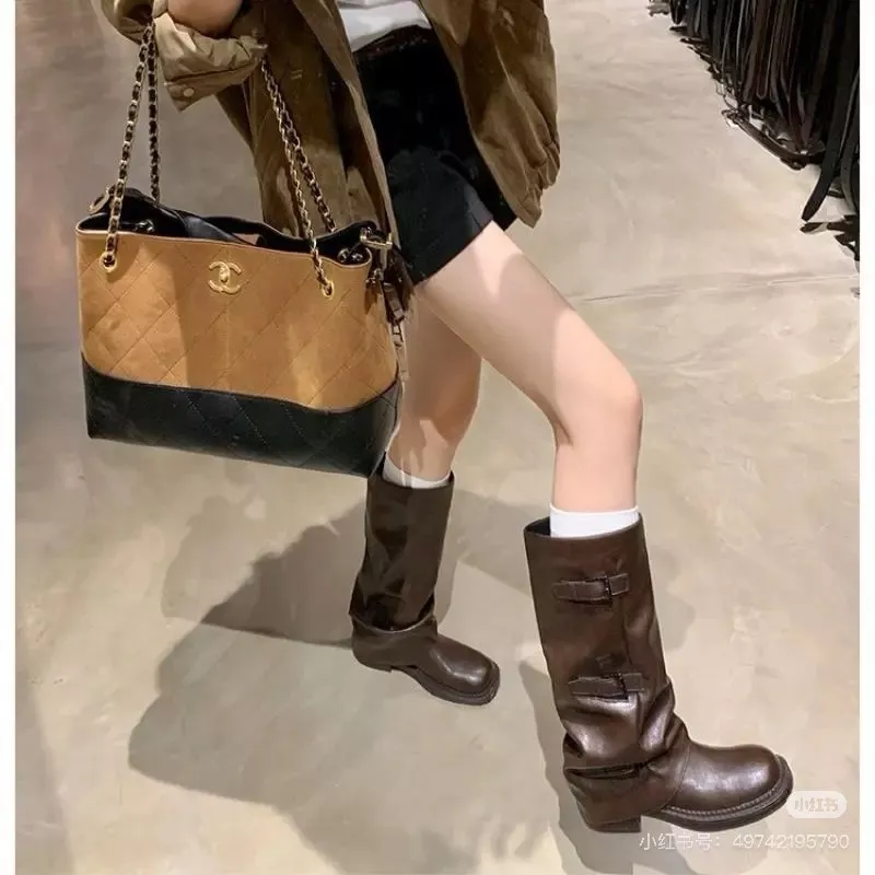 샤넬 스웨이드 배색 체인 쇼퍼백 상세 이미지 18