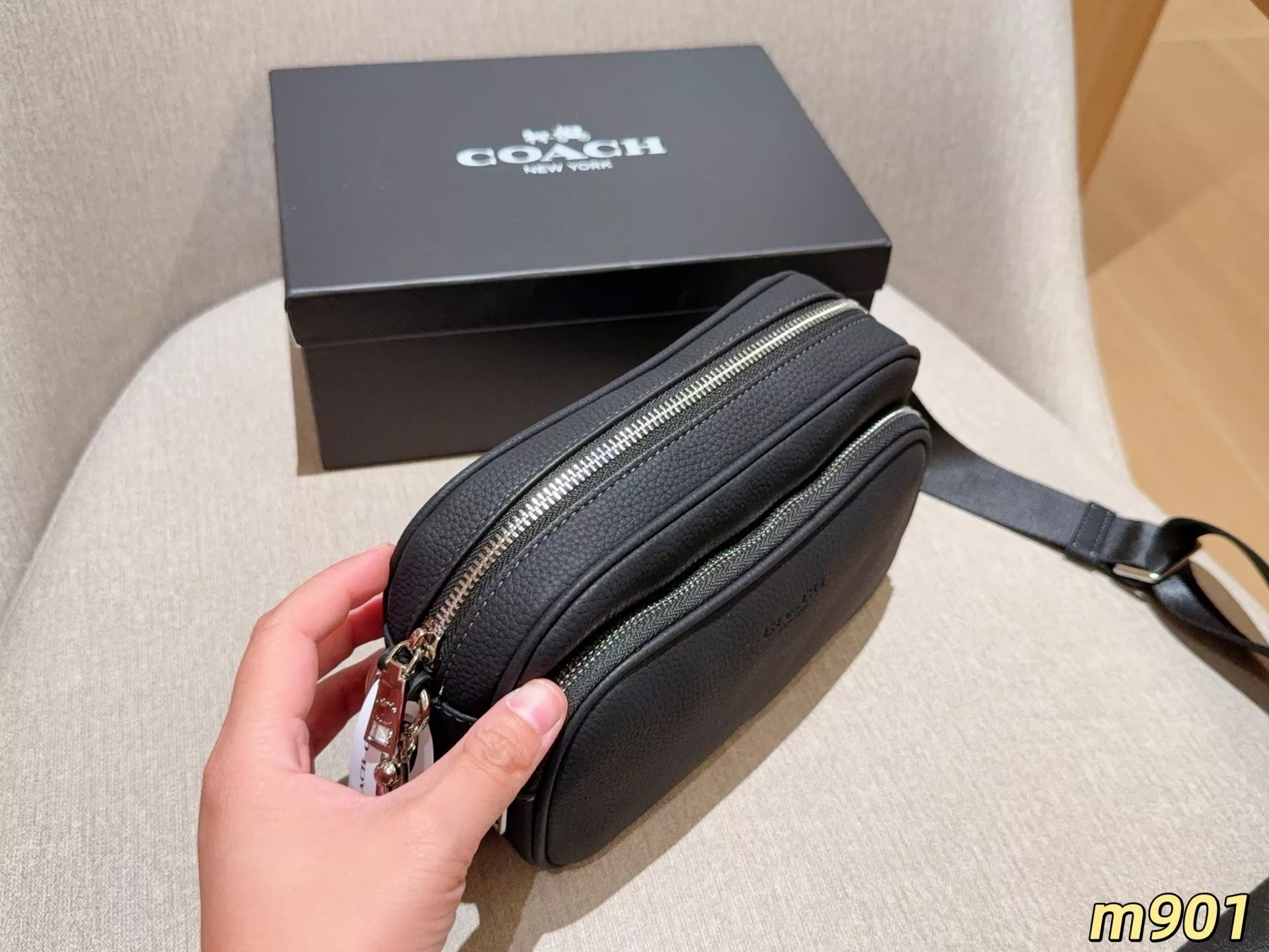 코치 그레이엄 스퀘어 카메라 크로스백 상세 이미지 7