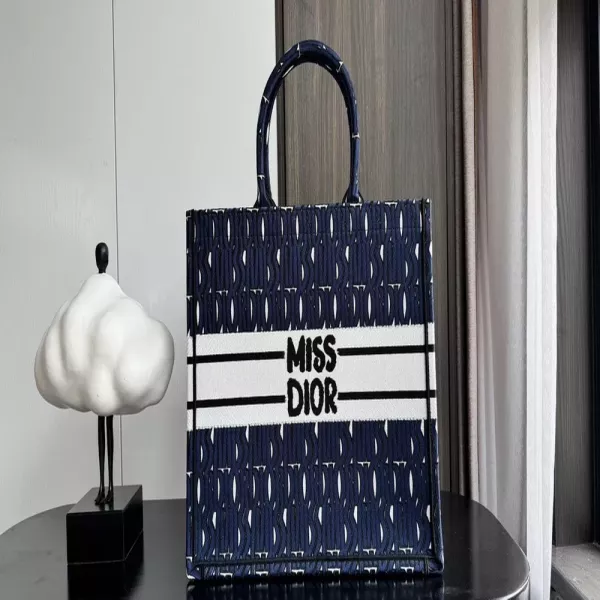 디올 미스 디올 자수 로고 배색 대용량 토트백