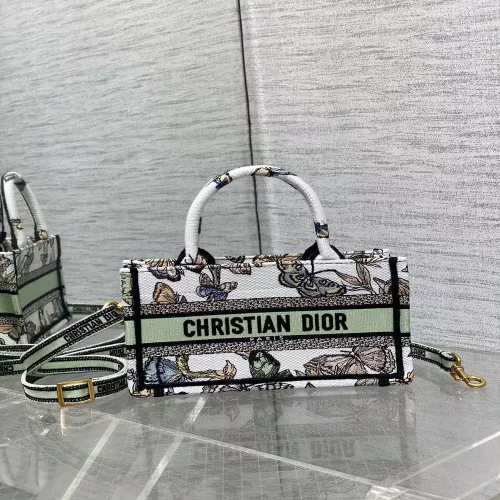 디올 나비 자수 로고 스트랩 미니 토트백