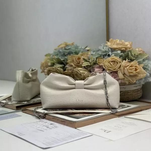 디올 램스킨 리본 체인 장식 체인백