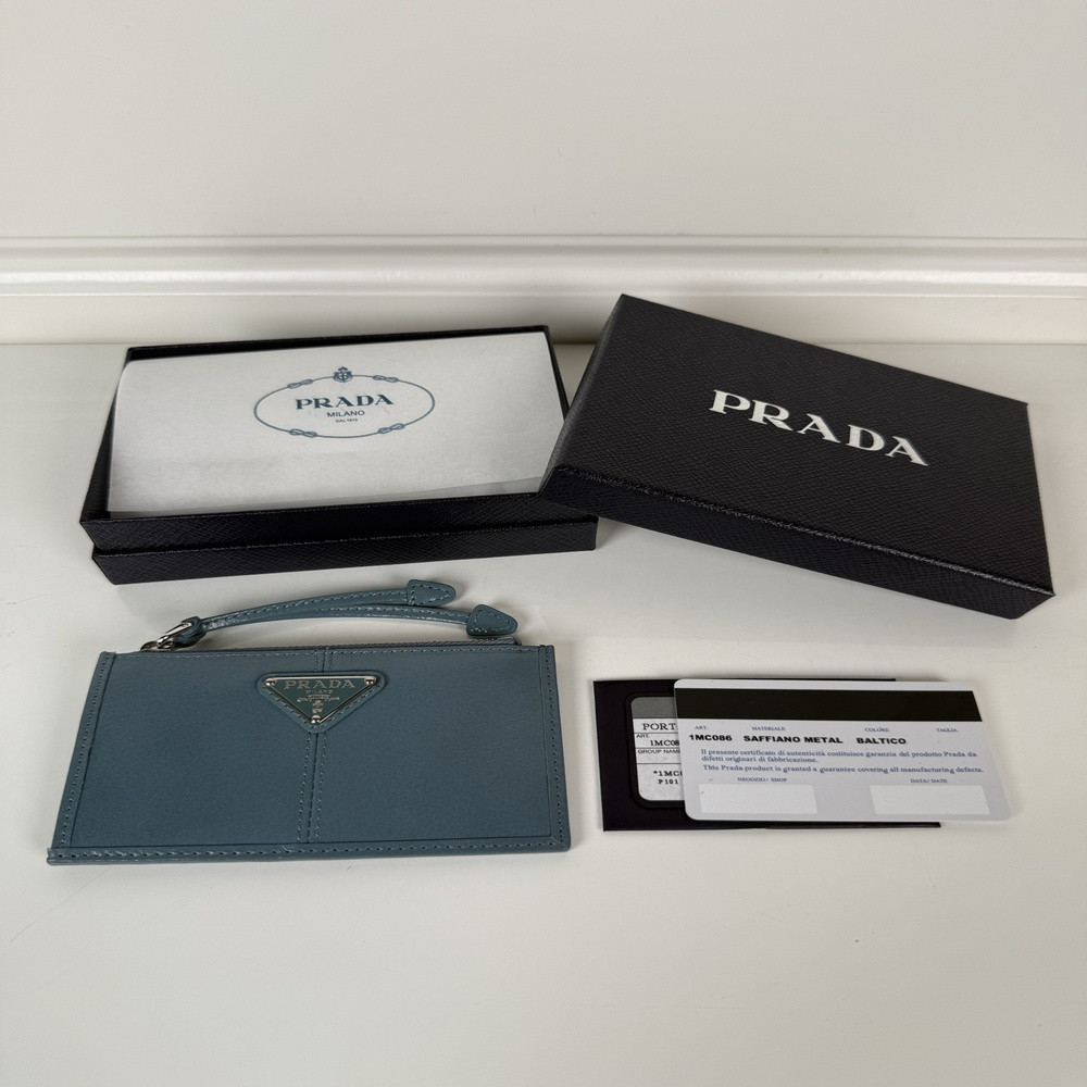 프라다 사피아노 오일왁스 가죽 지퍼 카드 지갑