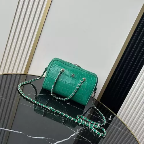 샤넬 크로커다일 엠보 미니 보울링 체인백