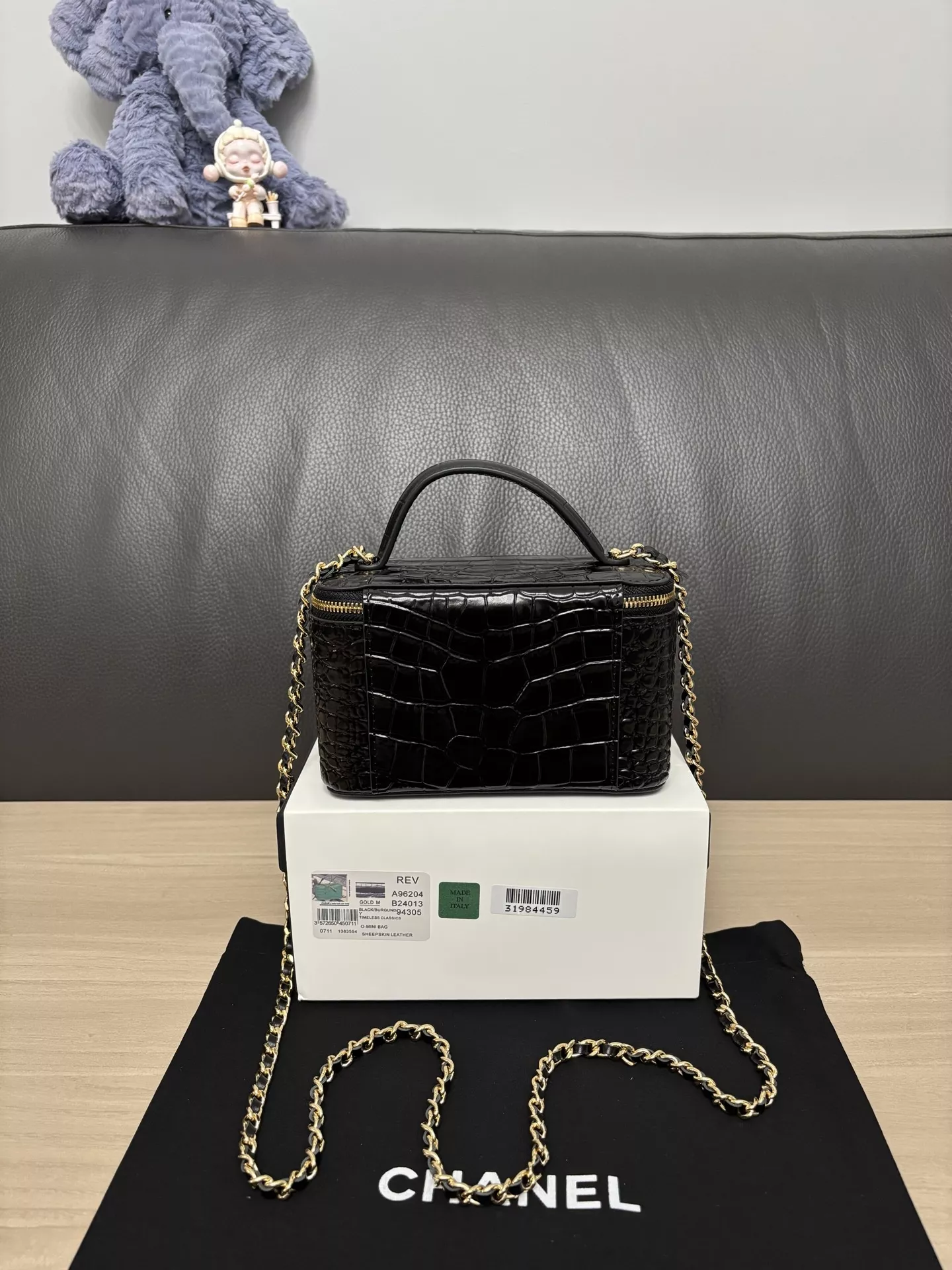 샤넬 악어무늬 카프스킨 더블 C 박스 크로스백 상세 이미지 4