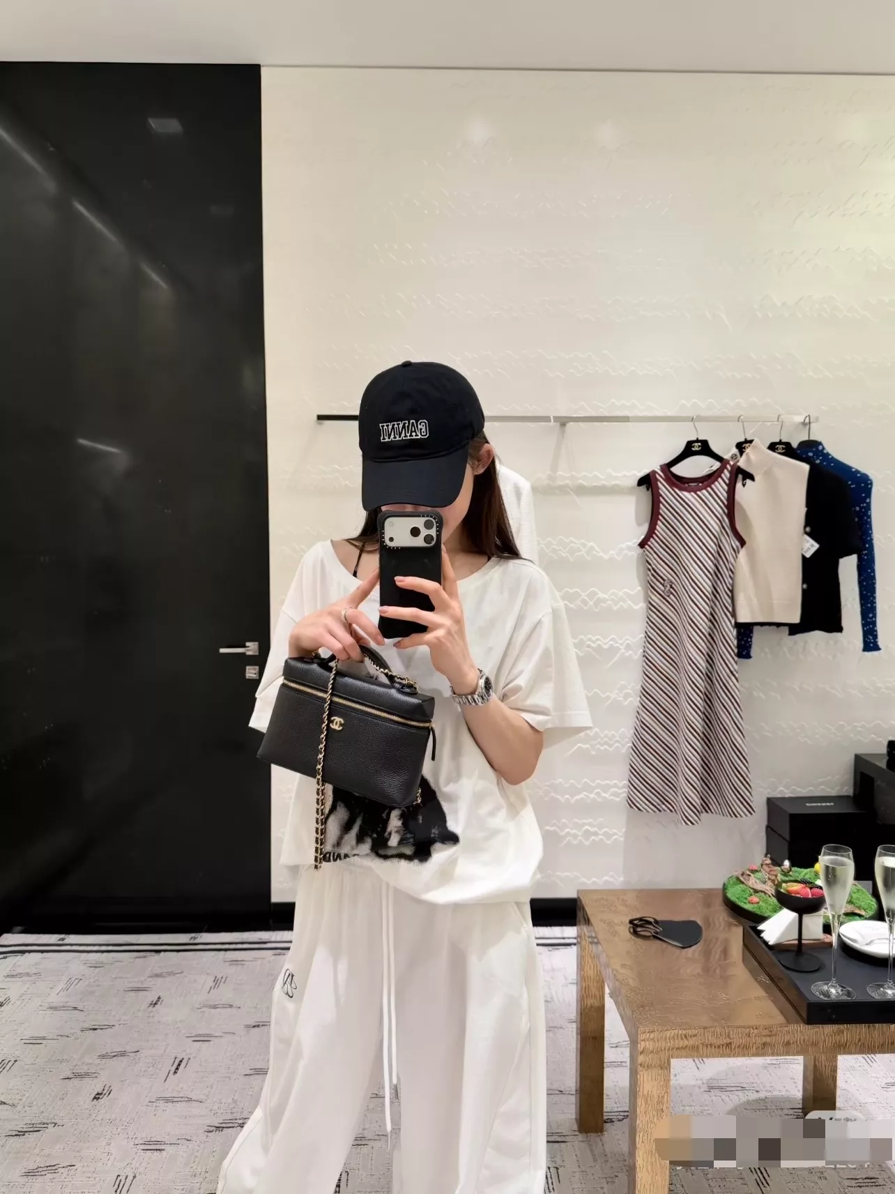 샤넬 캐비어 그레인 라지 체인 숄더백백 상세 이미지 11