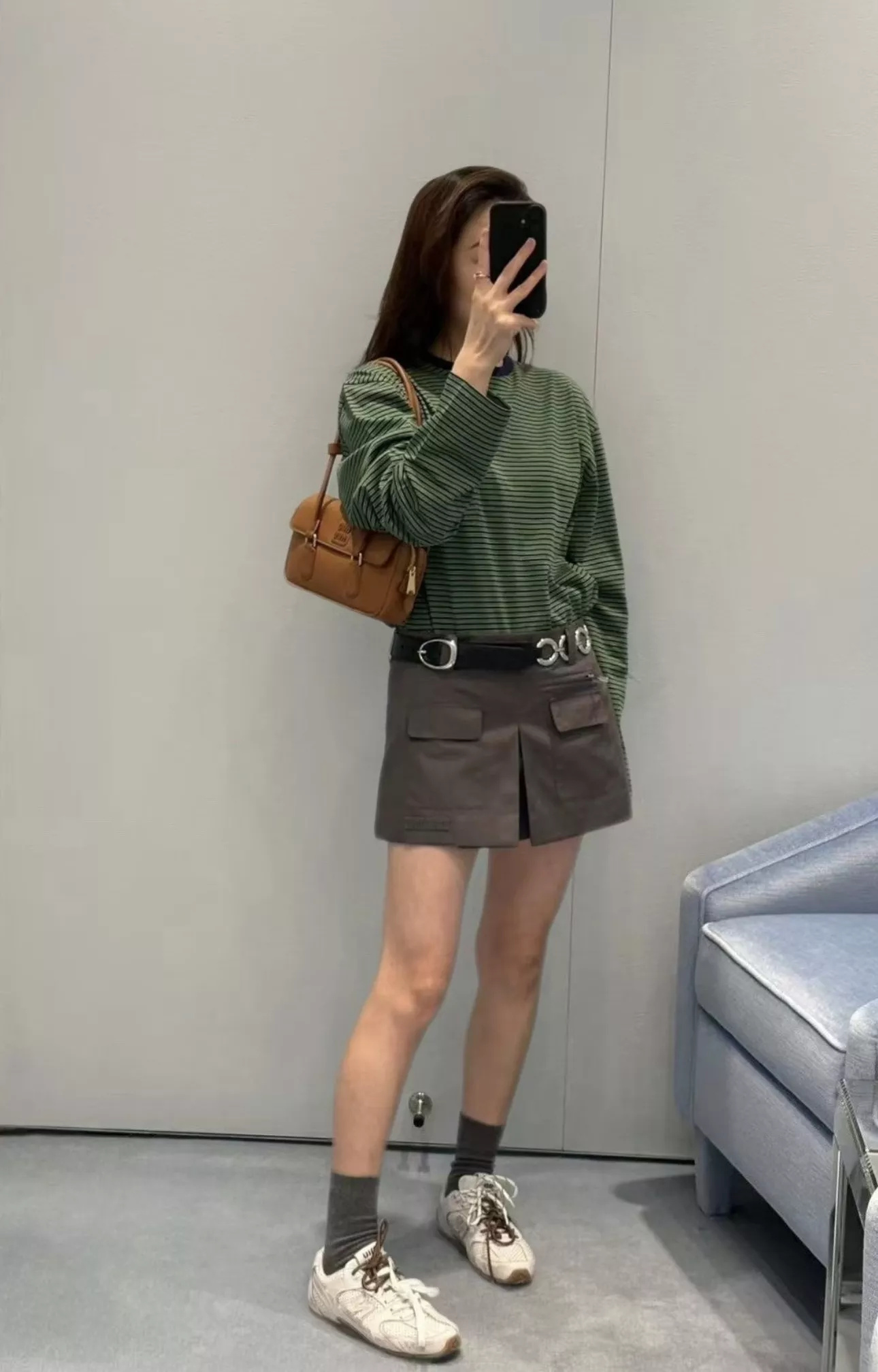 미우미우 아르카디 빈티지 엠보 로고 바게트백 상세 이미지 19