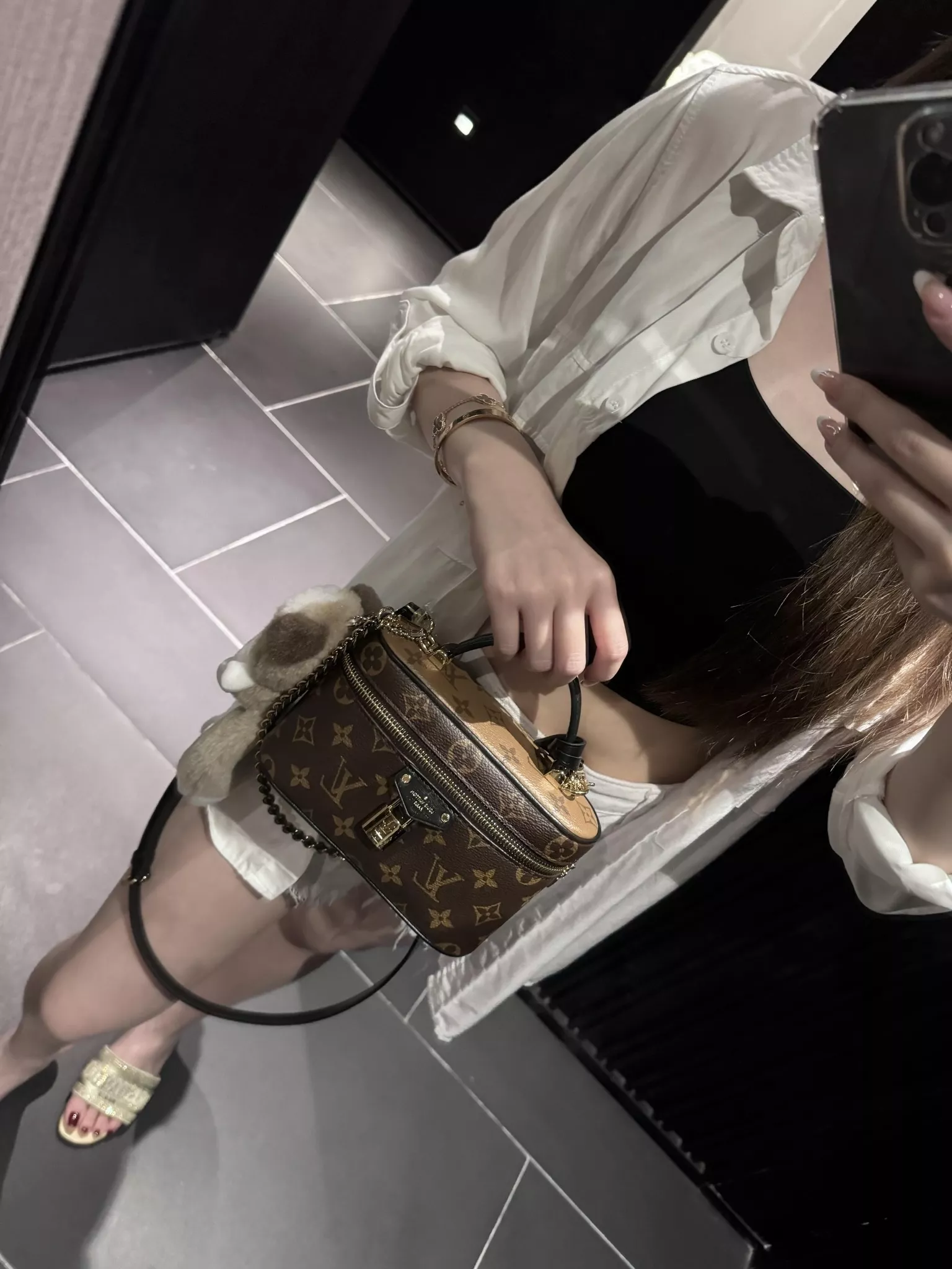 루이비통 모노그램 배니티 체인 파우치 크로스백 상세 이미지 62