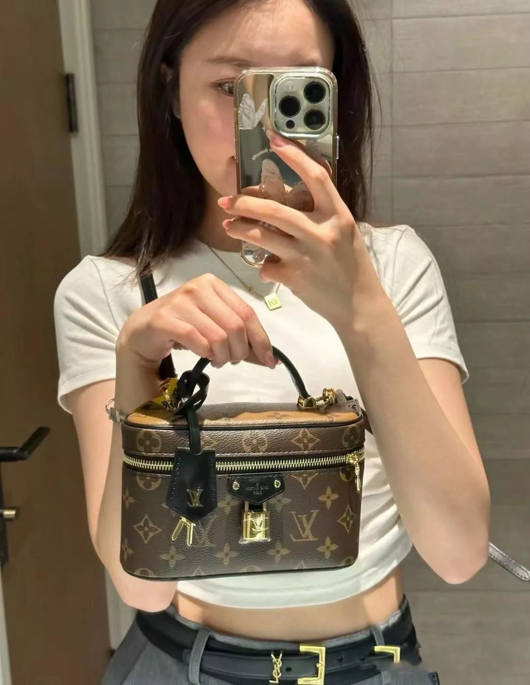 루이비통 모노그램 배니티 체인 파우치 크로스백 상세 이미지 41