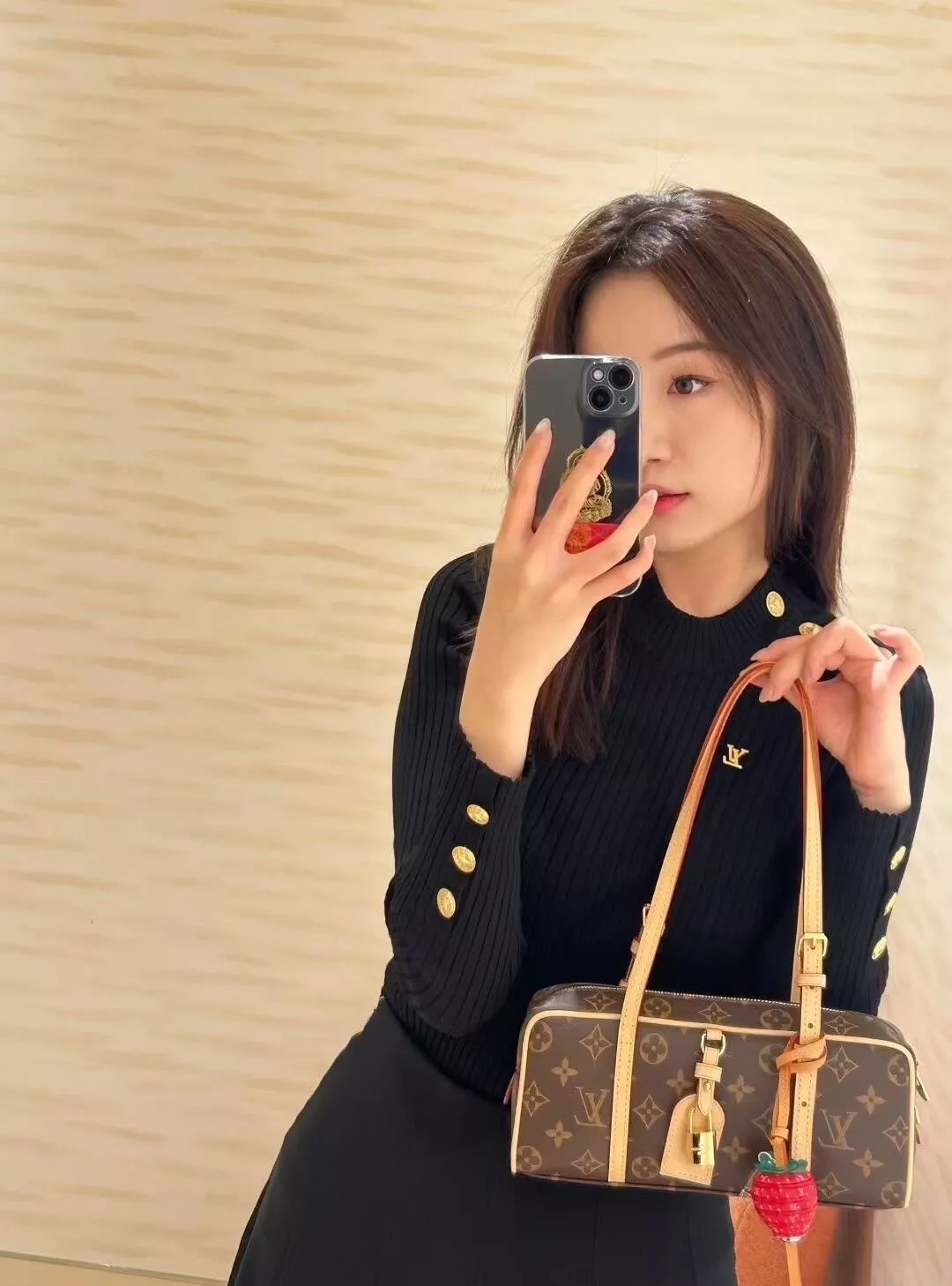 루이비통 모노그램 캔버스 행 온 보울링 숄더백 상세 이미지 36