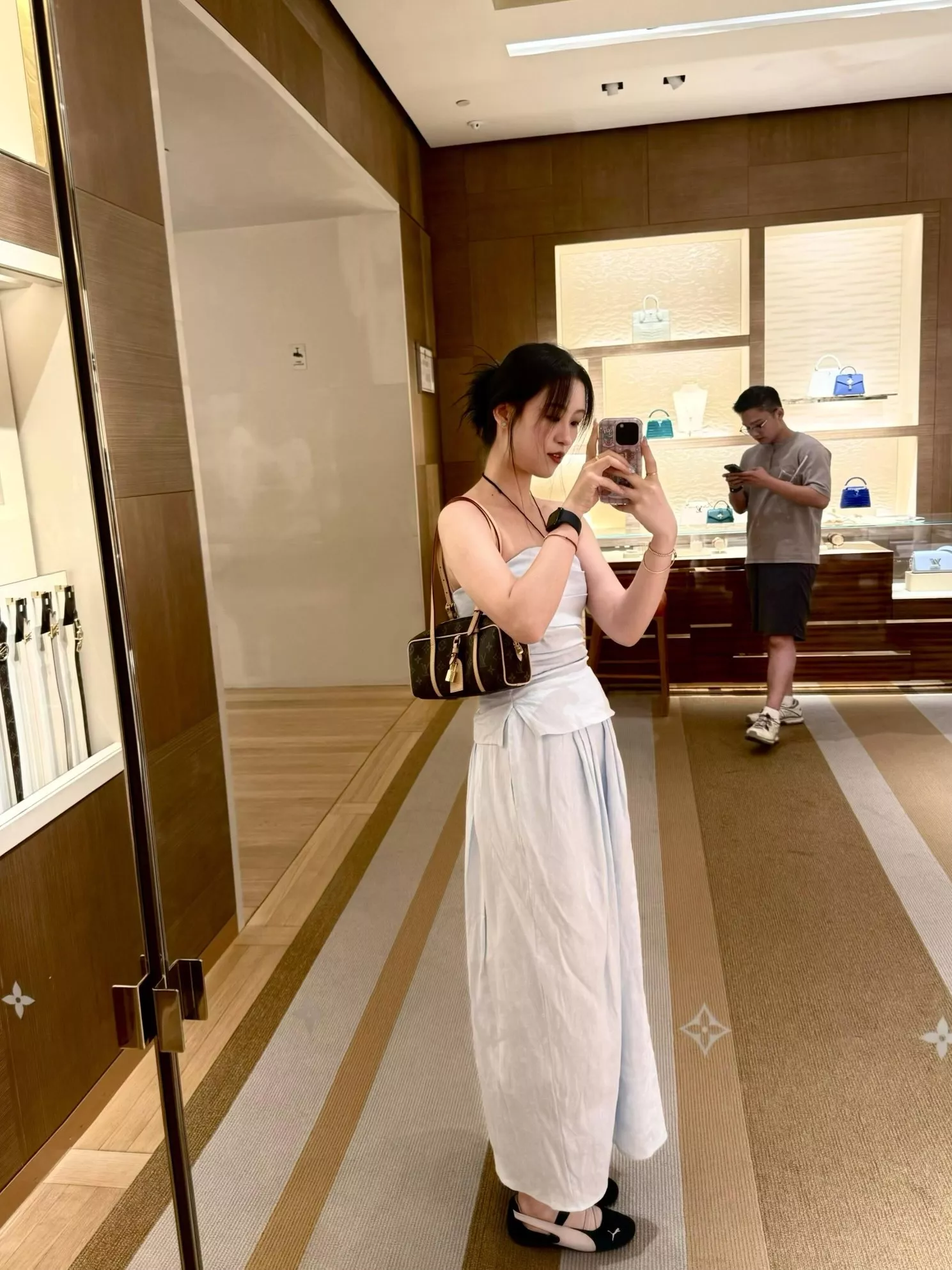 루이비통 모노그램 캔버스 행 온 보울링 숄더백 상세 이미지 44