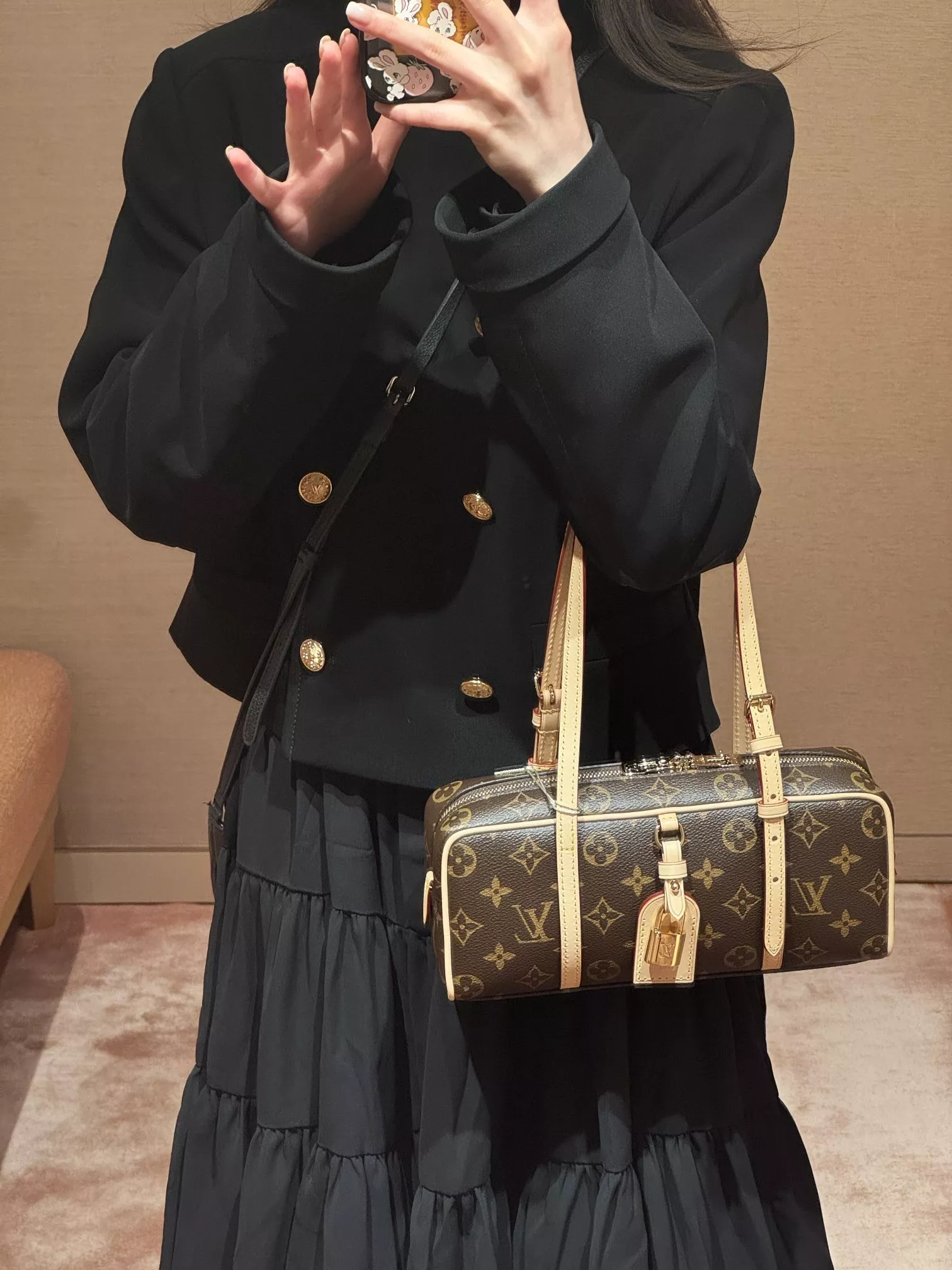 루이비통 모노그램 캔버스 행 온 보울링 숄더백 상세 이미지 34