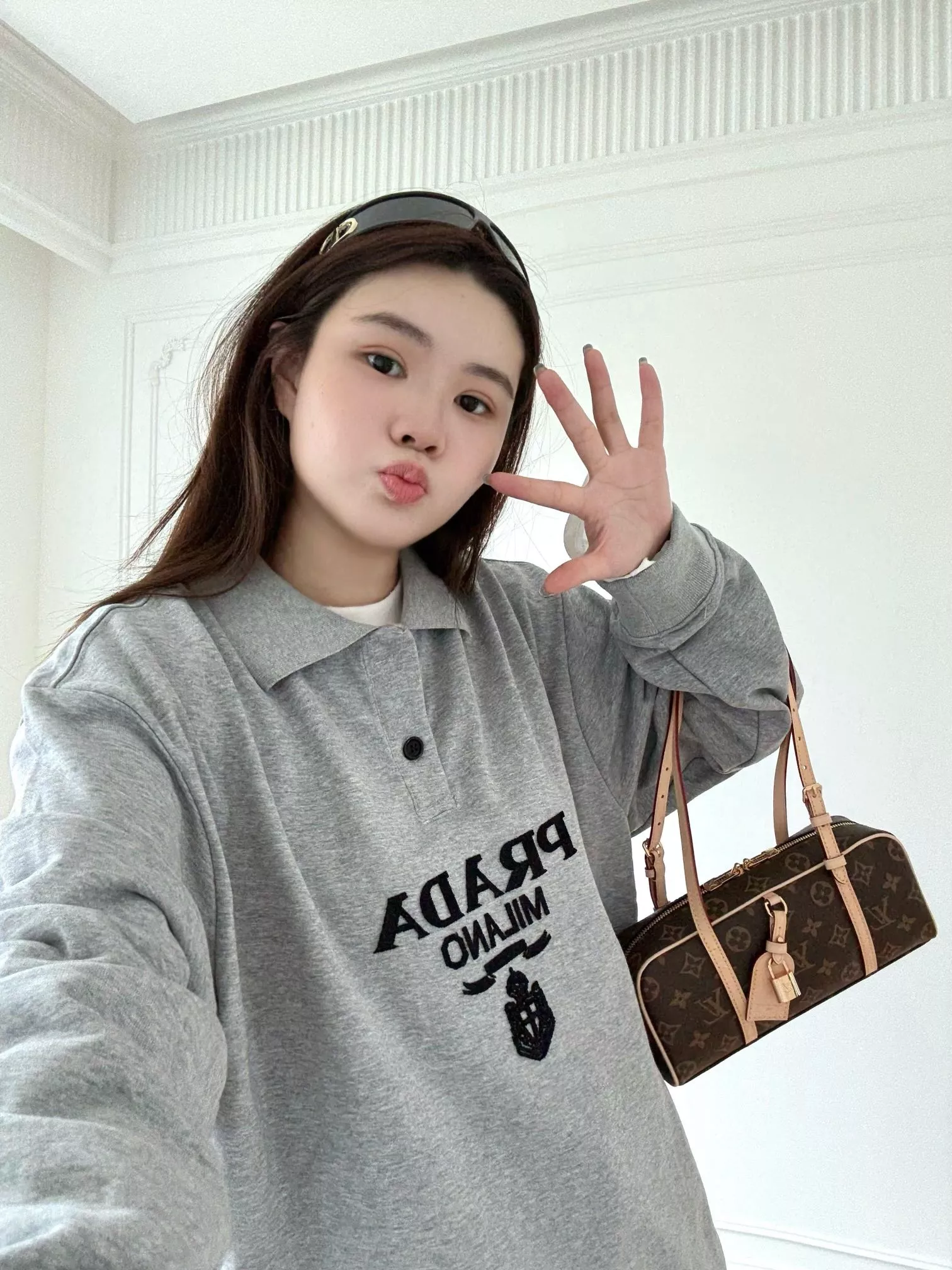루이비통 모노그램 캔버스 행 온 보울링 숄더백 상세 이미지 48