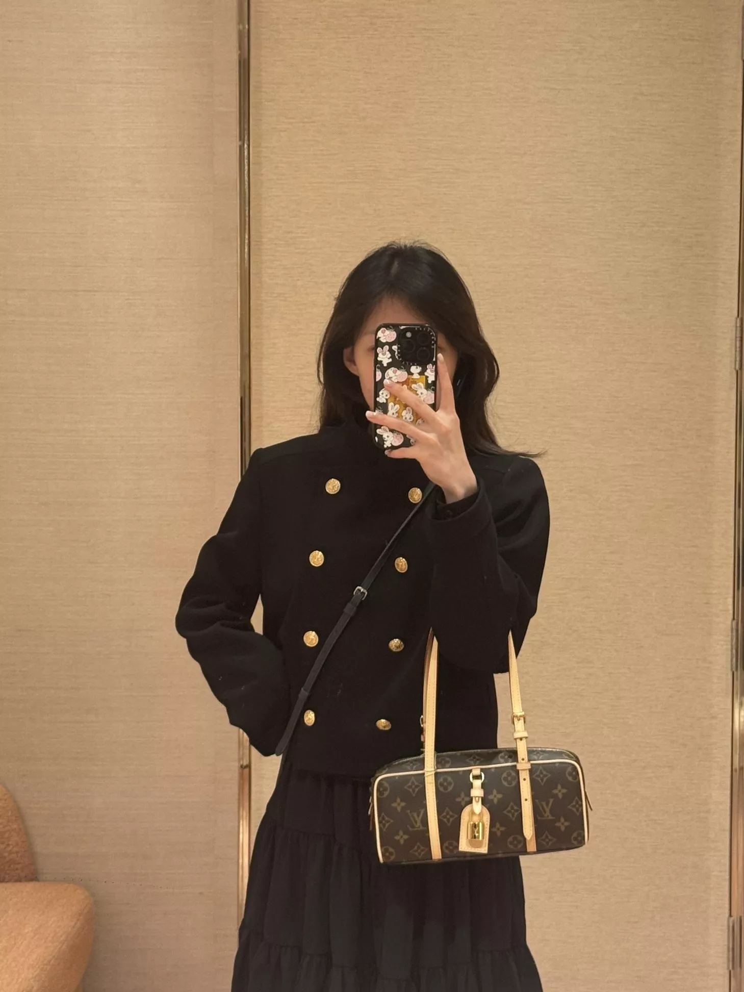 루이비통 모노그램 캔버스 행 온 보울링 숄더백 상세 이미지 35