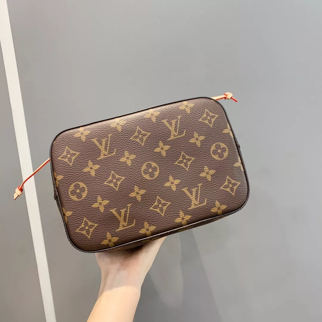 루이비통 네오노에 BB 모노그램 버킷백 상세 이미지 37