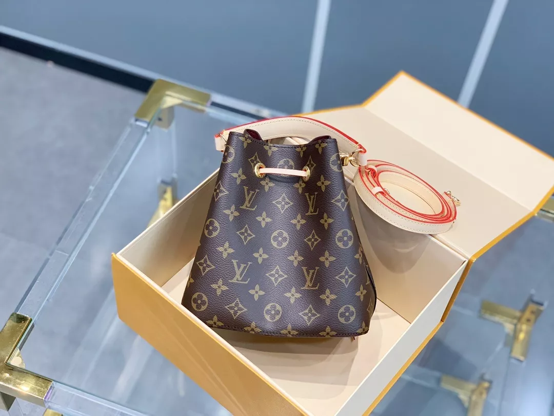 루이비통 네오노에 BB 모노그램 버킷백 상세 이미지 31
