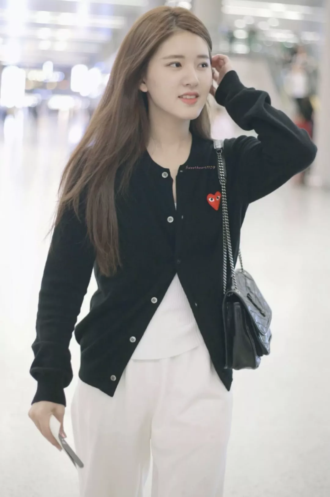 입생로랑 빈티지 오일왁스 소가죽 체인 플랩 숄더백 상세 이미지 103