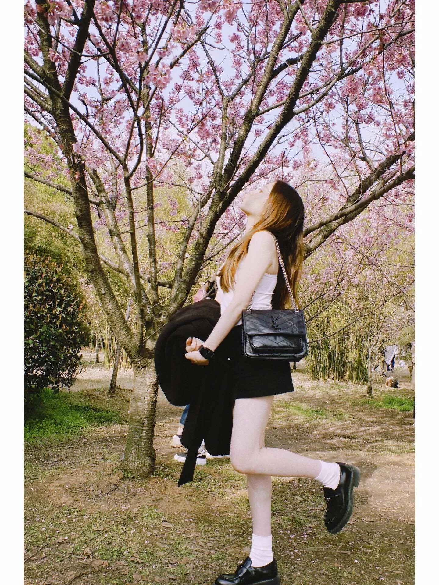 입생로랑 빈티지 오일왁스 소가죽 체인 플랩 숄더백 상세 이미지 127