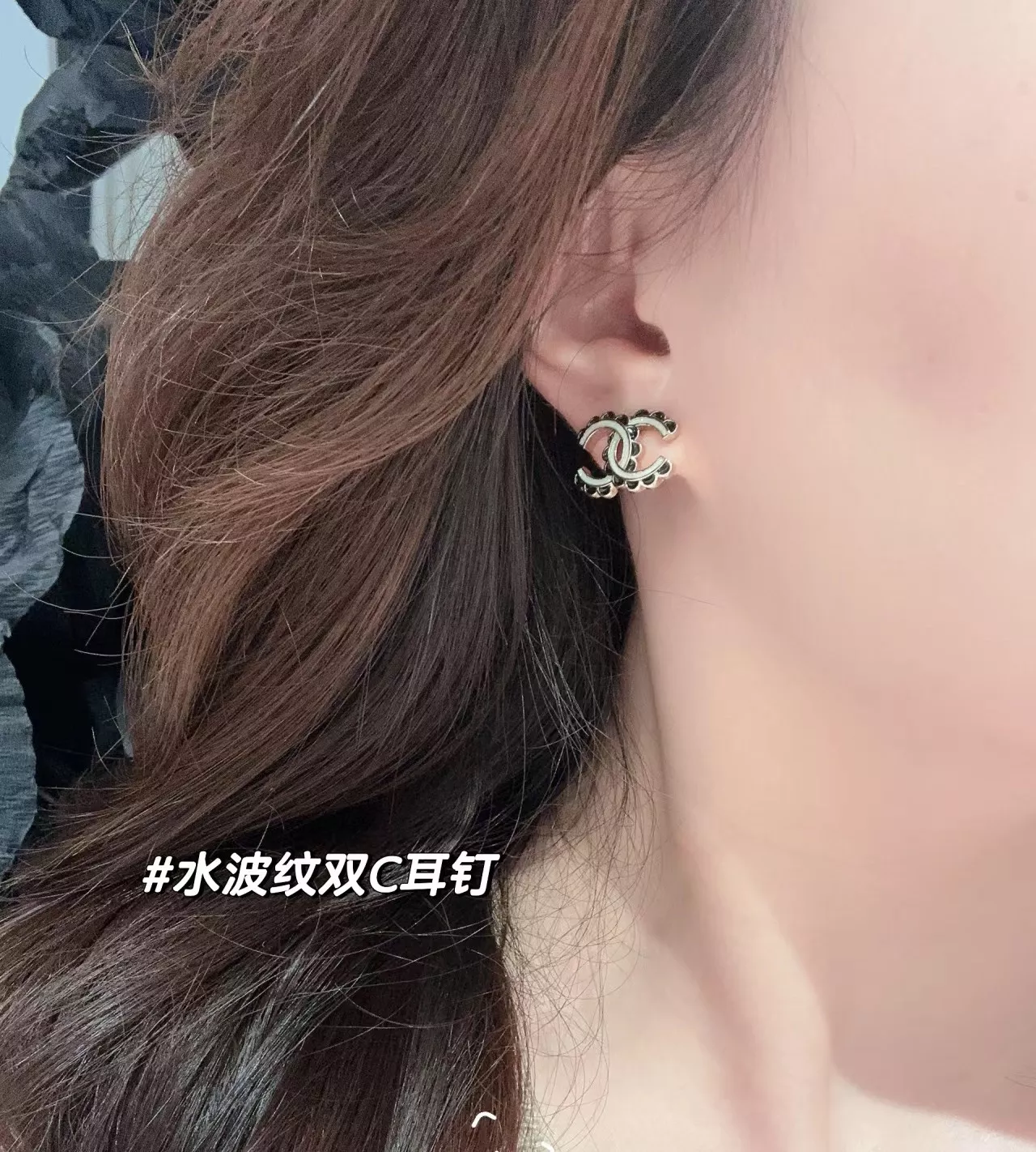 샤넬 블랙 레이스 더블 C 에나멜 귀걸이 상세 이미지 14