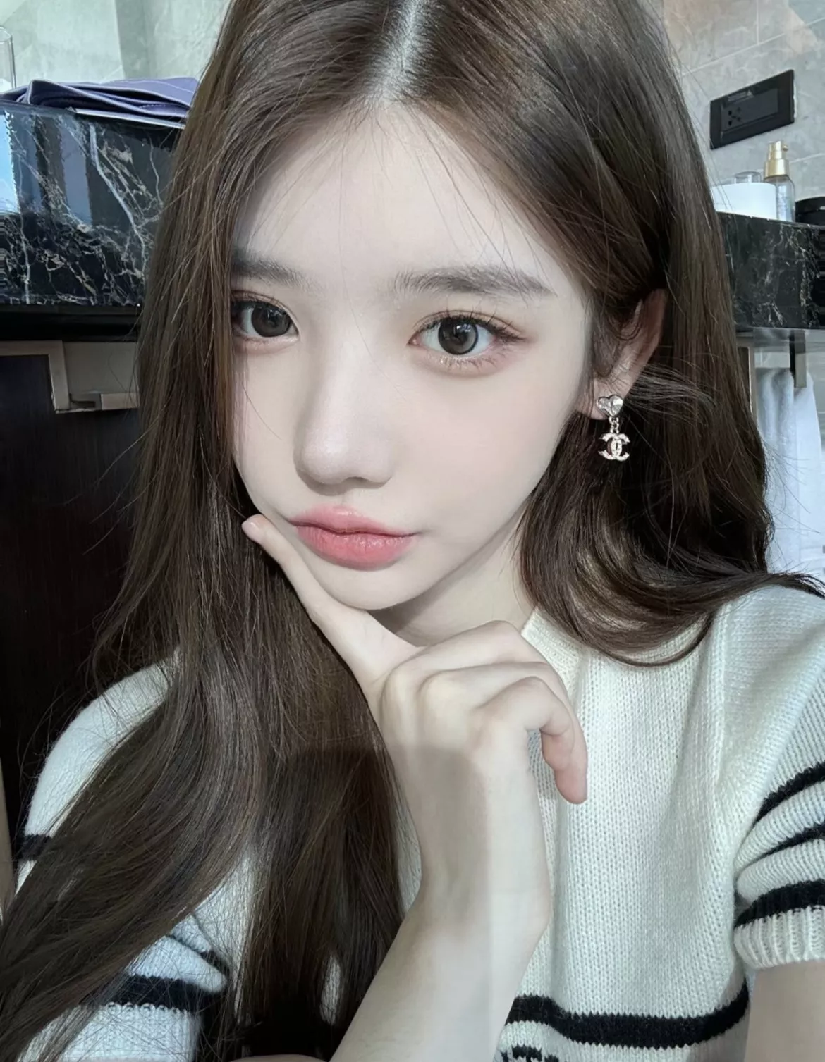 샤넬 하트 드롭 더블 C 스톤 귀걸이 상세 이미지 18