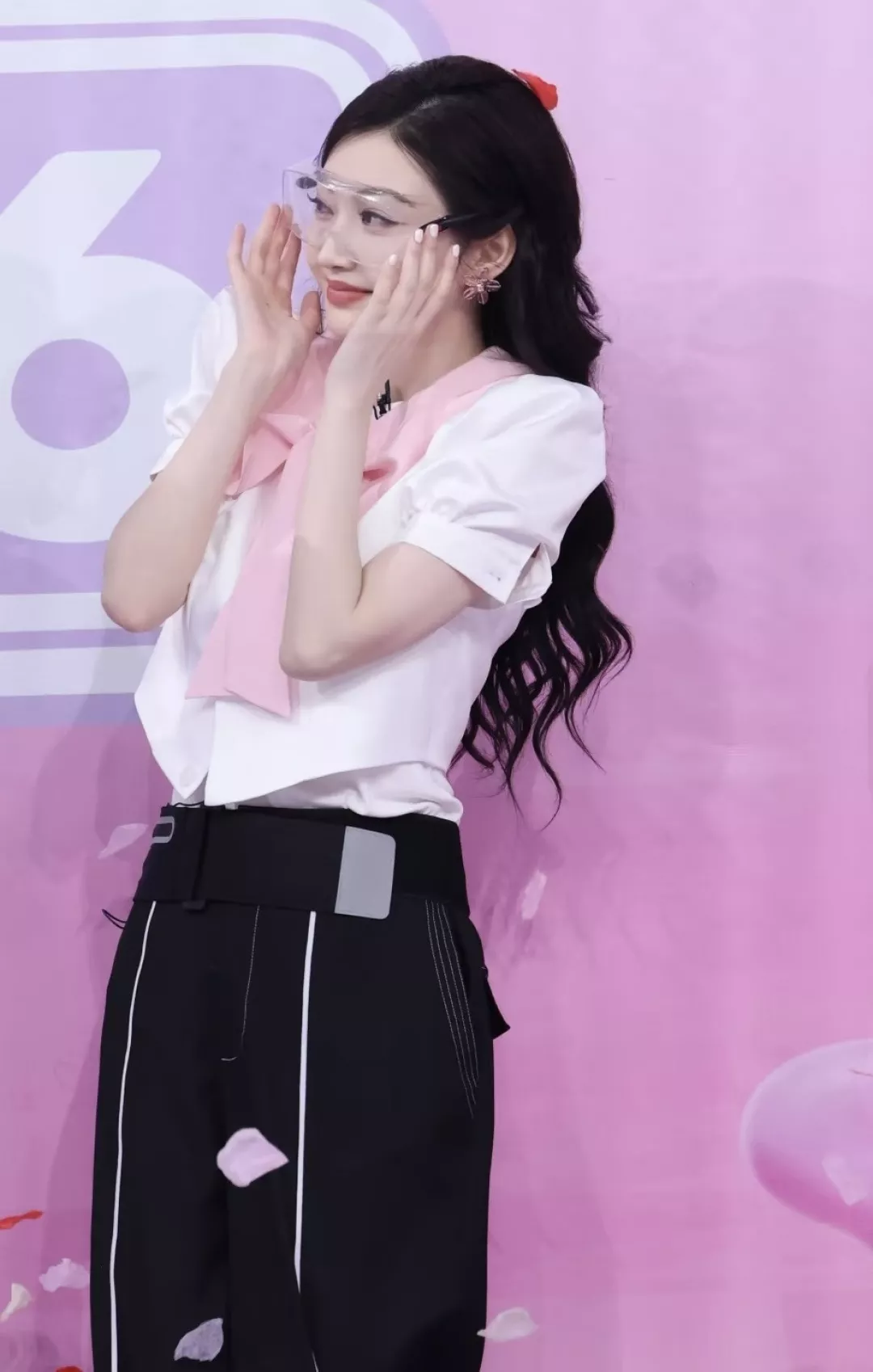 샤넬 플라워 핑크 글라스 이어링 상세 이미지 19