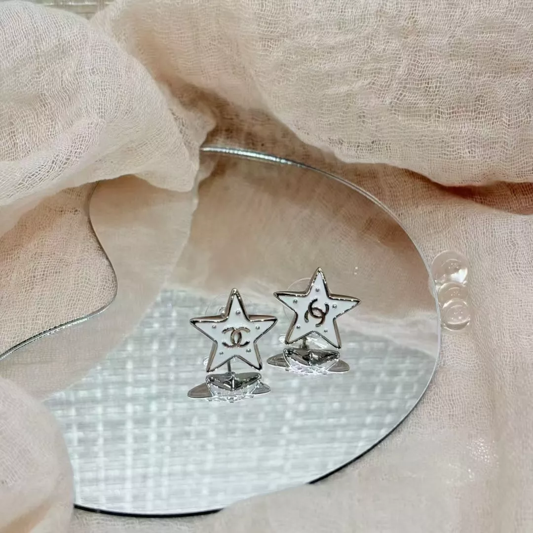 샤넬 에나멜 스타 이어 스터드 귀걸이 상세 이미지 2