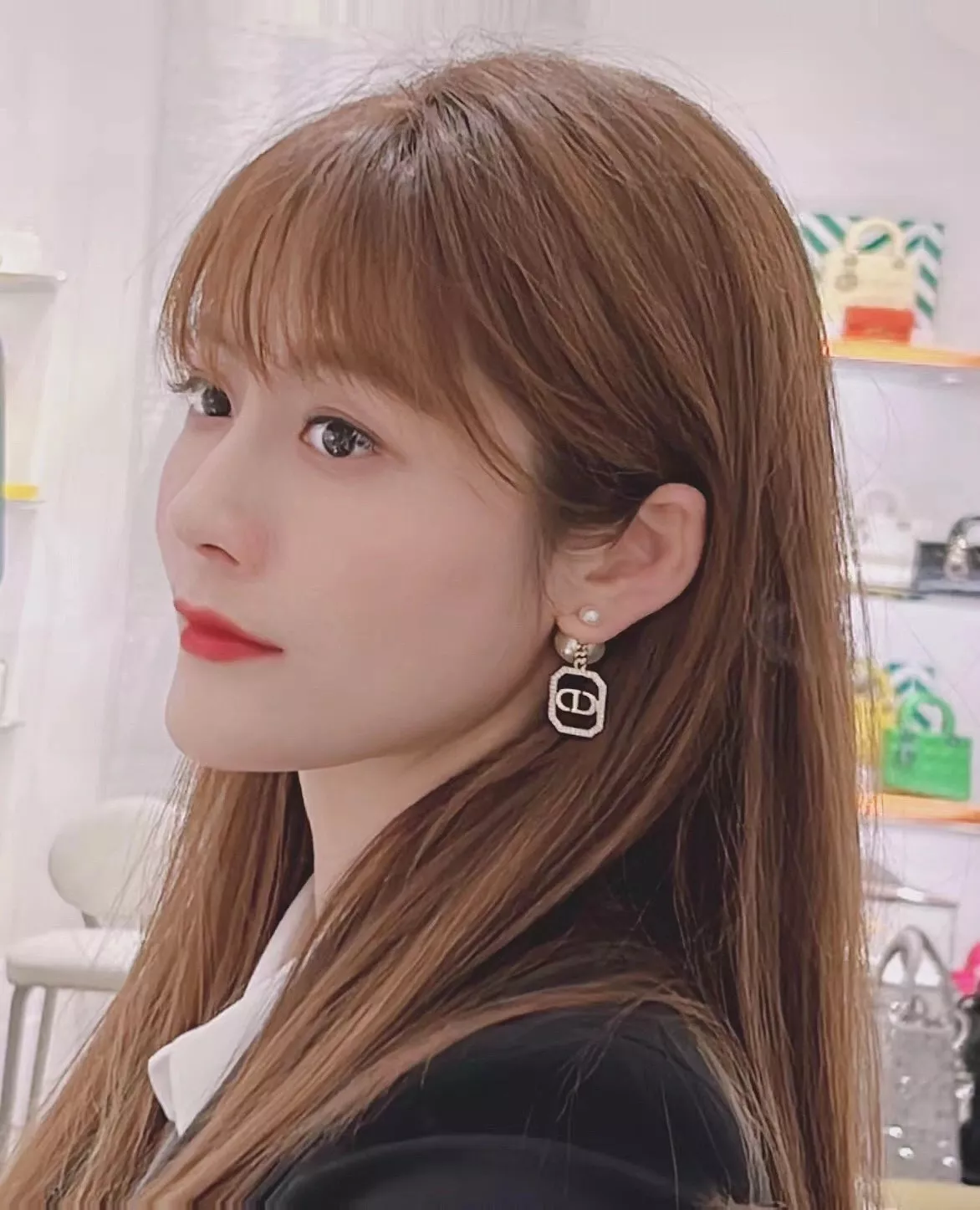 디올 CD 레터 진주 드롭 귀걸이 상세 이미지 19