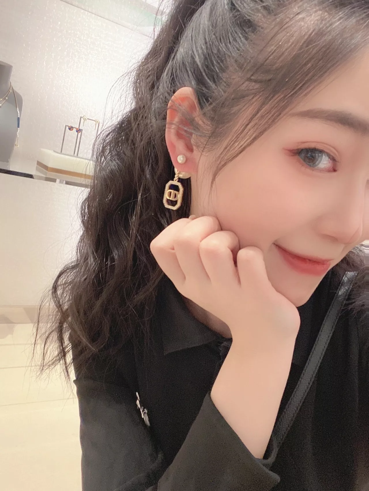 디올 CD 레터 진주 드롭 귀걸이 상세 이미지 18