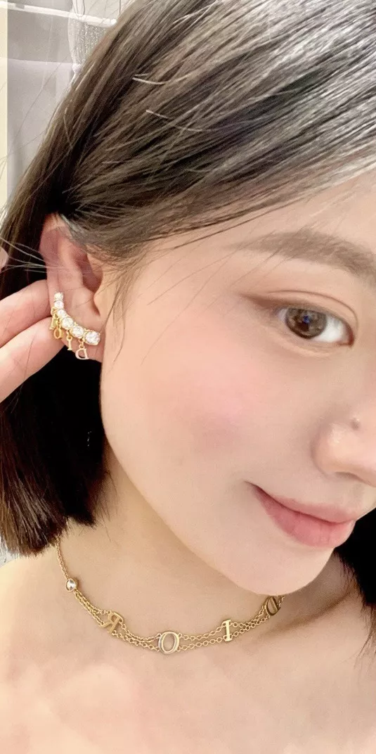 디올 레터 더블 레이어드 목걸이 상세 이미지 12
