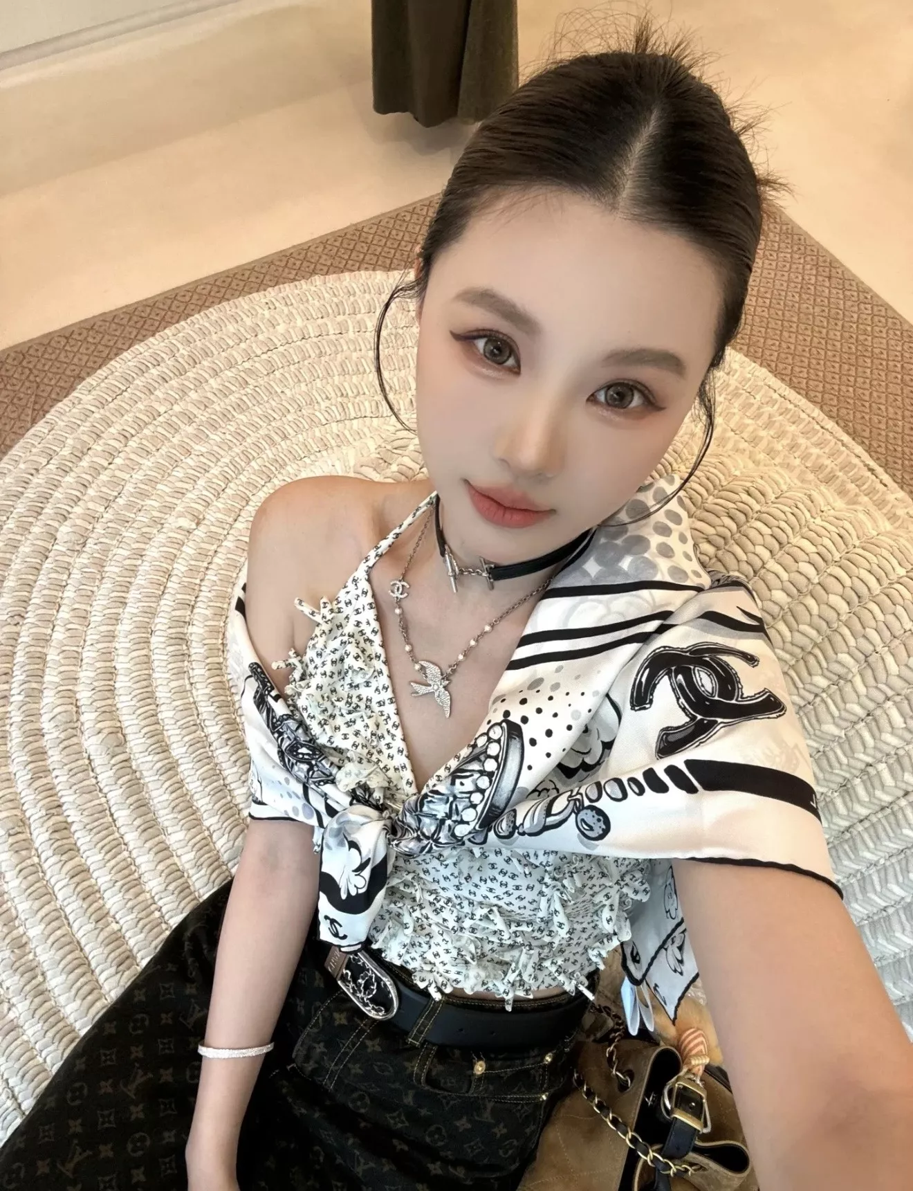 샤넬 진주 장식 더블 C 버드 모티브 목걸이 상세 이미지 21