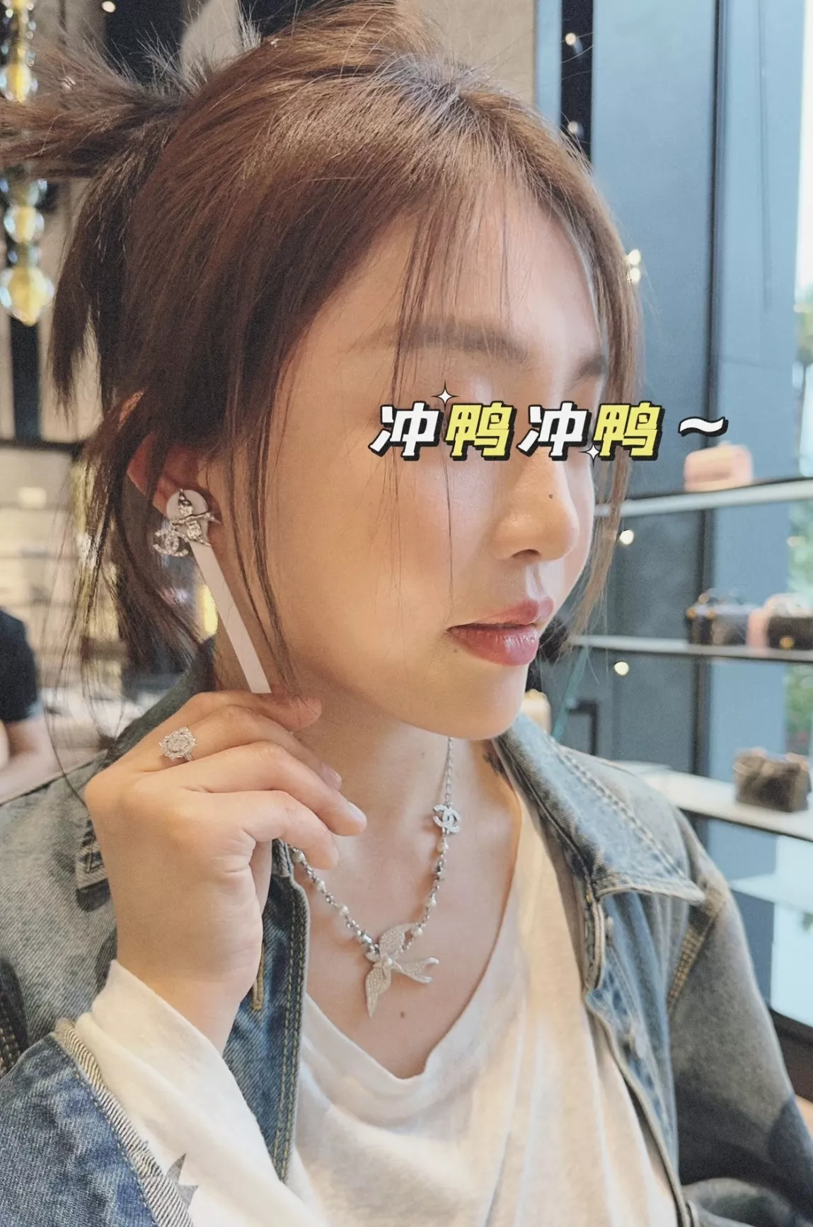 샤넬 진주 장식 더블 C 버드 모티브 목걸이 상세 이미지 11