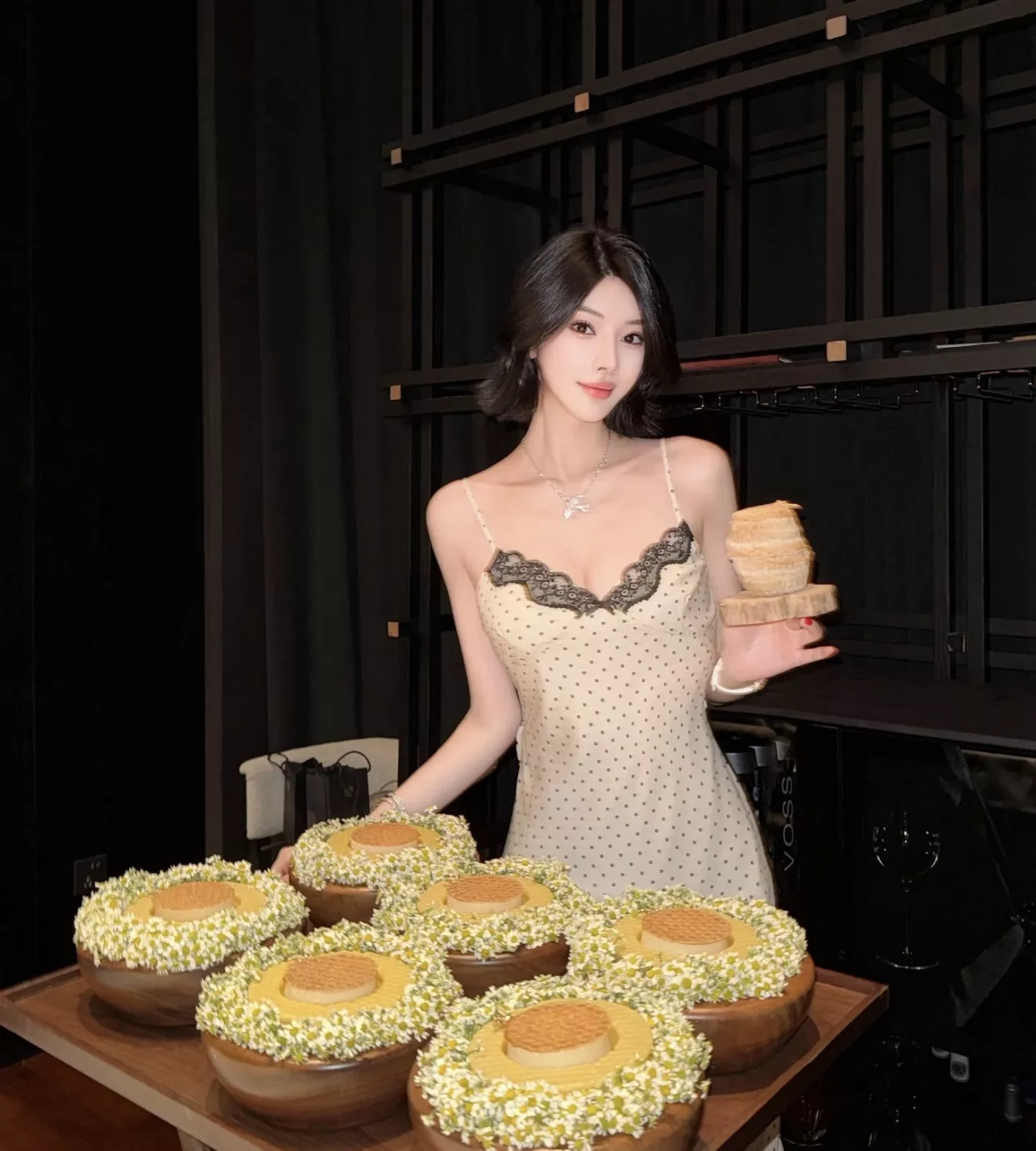 샤넬 진주 장식 더블 C 버드 모티브 목걸이 상세 이미지 30