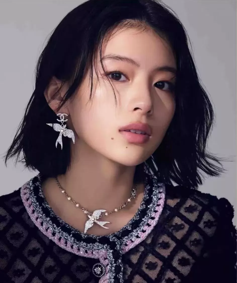 샤넬 진주 장식 더블 C 버드 모티브 목걸이 상세 이미지 10