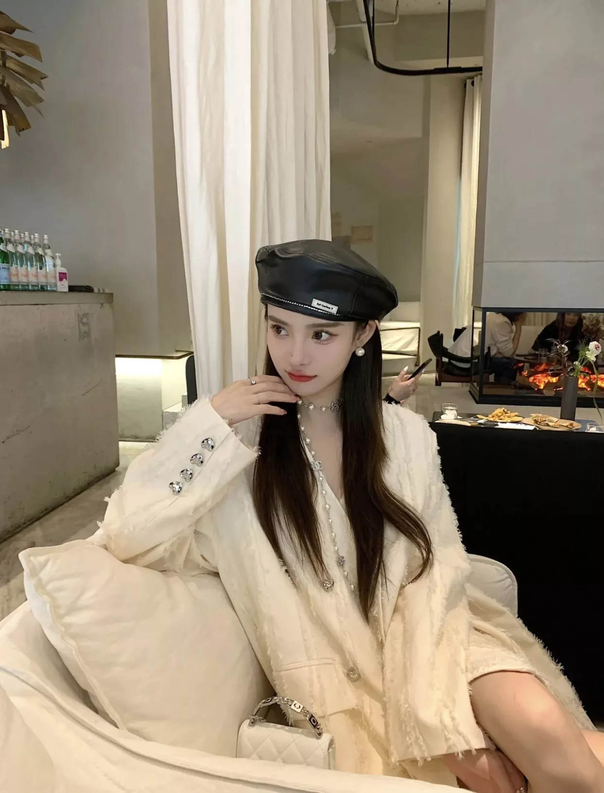 샤넬 진주 더블 C 양면 장식 롱 목걸이 상세 이미지 44