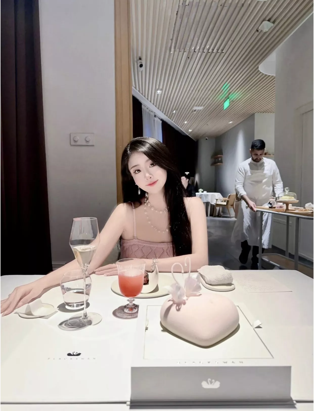샤넬 진주 더블 C 양면 장식 롱 목걸이 상세 이미지 40