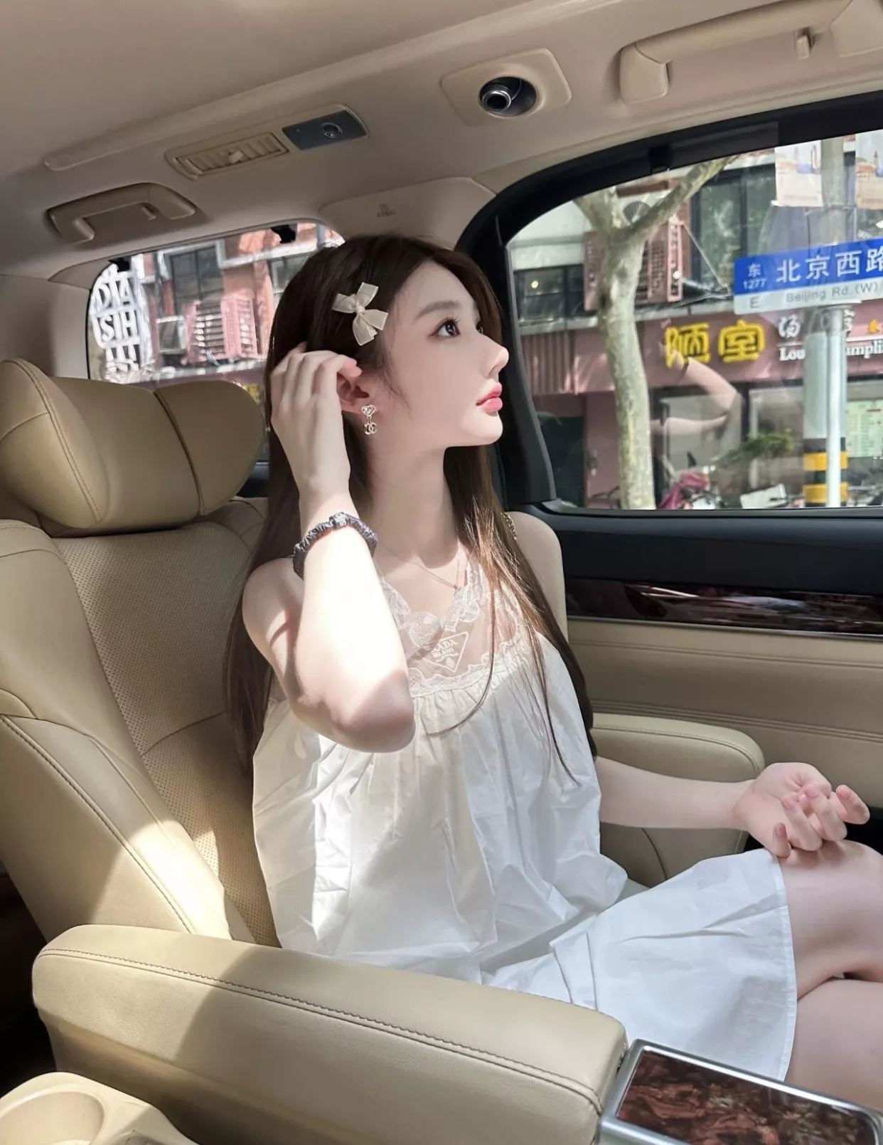 샤넬 하트 더블 C 크리스탈 드롭 귀걸이 상세 이미지 29