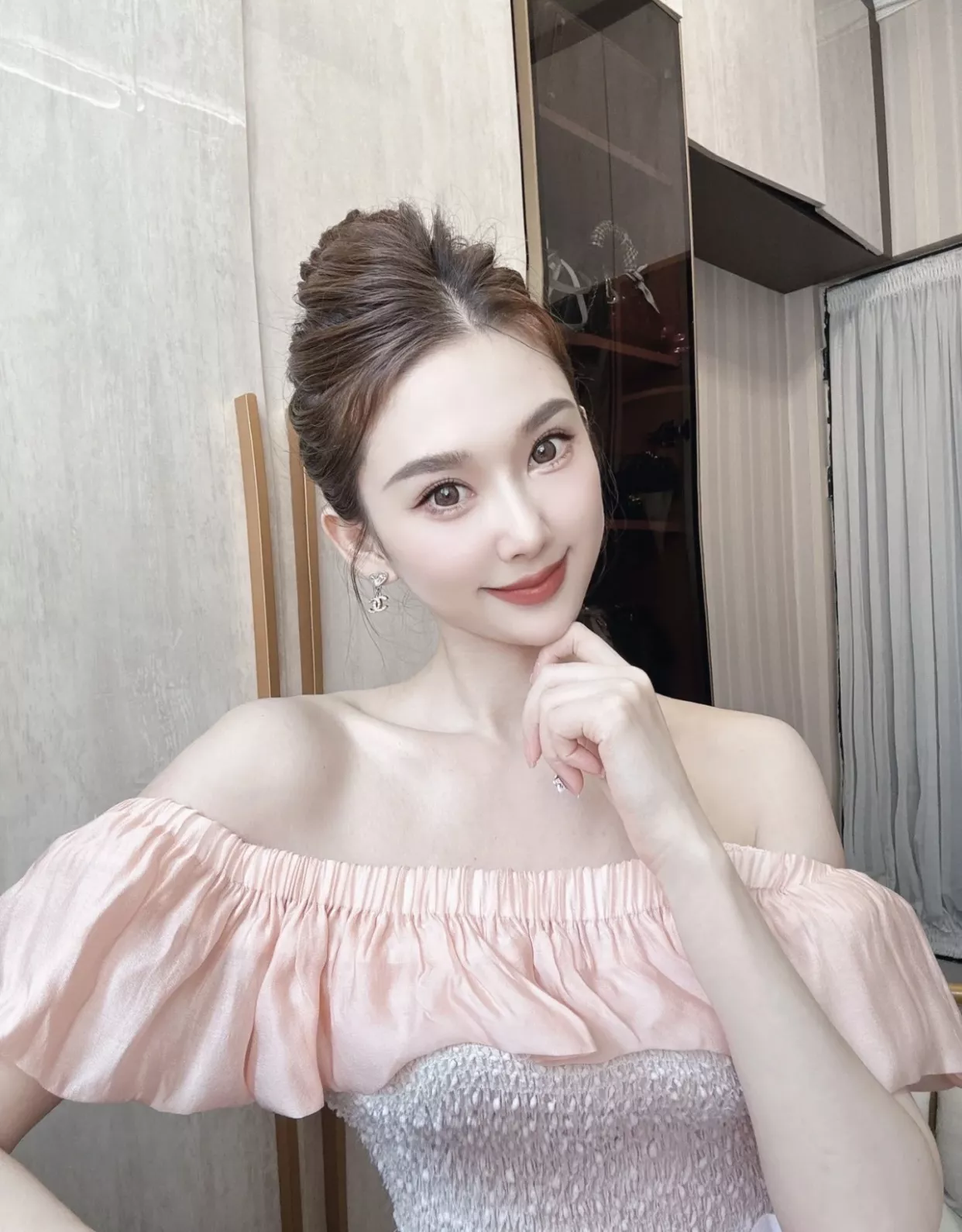 샤넬 하트 더블 C 크리스탈 드롭 귀걸이 상세 이미지 28