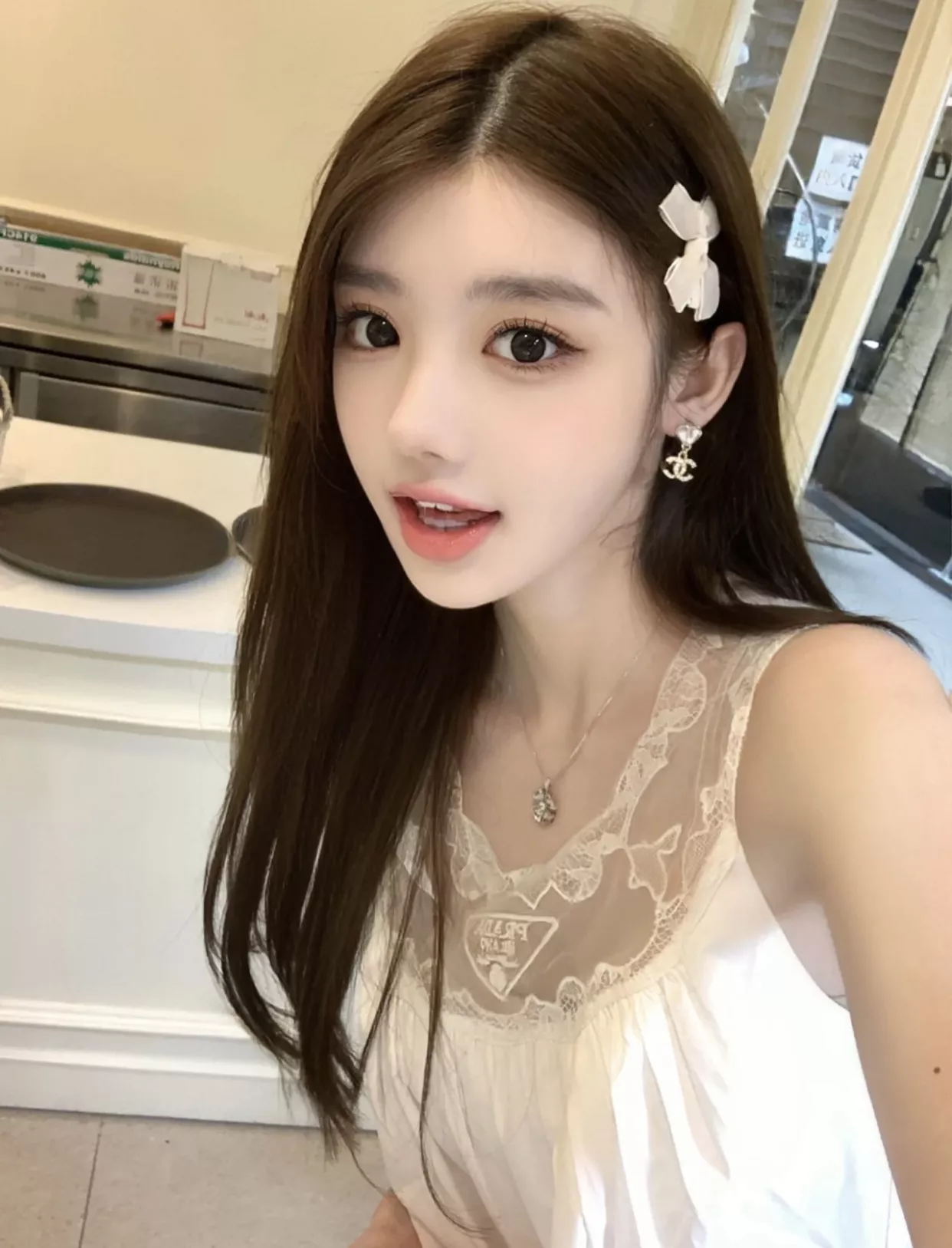 샤넬 하트 더블 C 크리스탈 드롭 귀걸이 상세 이미지 39