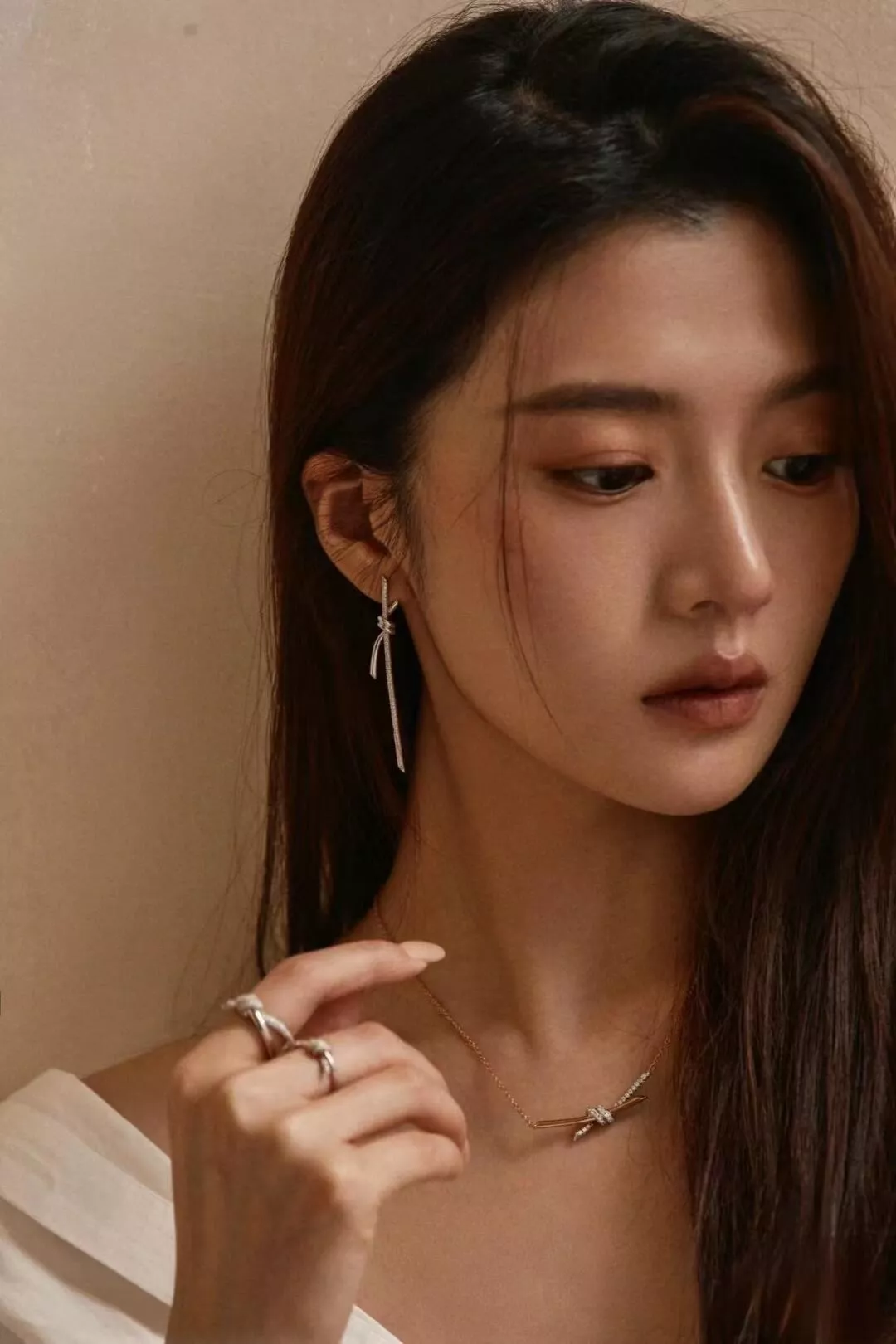 티파니앤코 매듭 모티브 체인 목걸이 상세 이미지 50