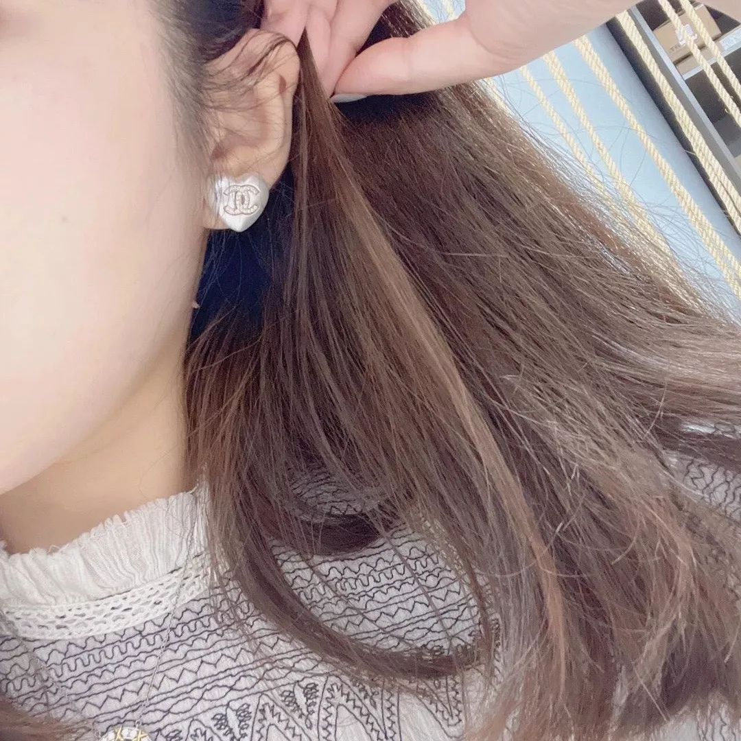 샤넬 하트 모티프 로고 장식 귀걸이 상세 이미지 17
