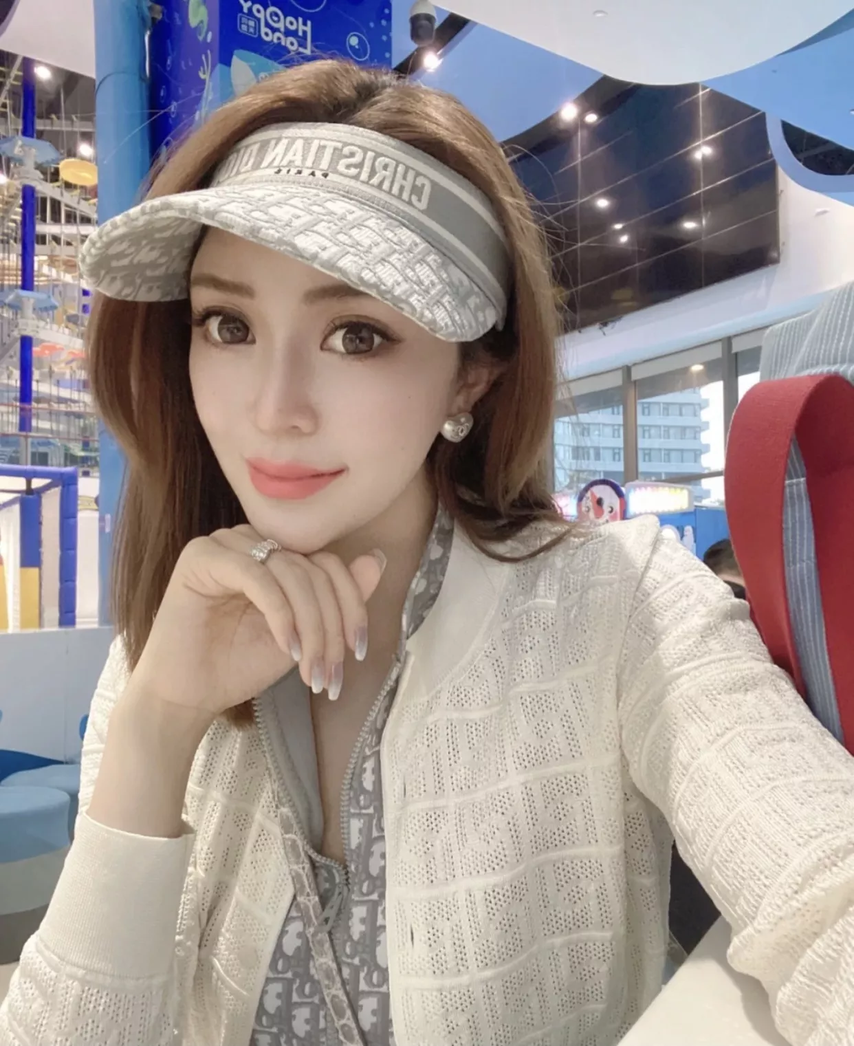 샤넬 하트 모티프 로고 장식 귀걸이 상세 이미지 28