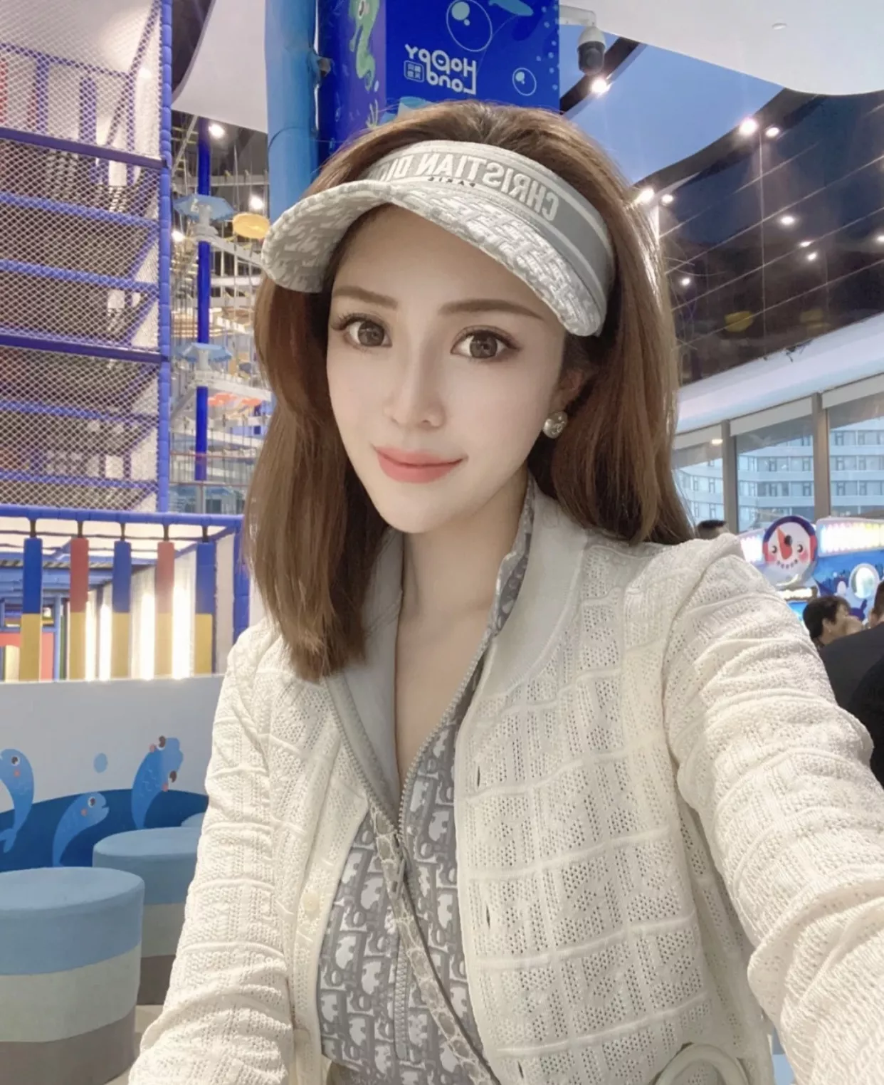 샤넬 하트 모티프 로고 장식 귀걸이 상세 이미지 24