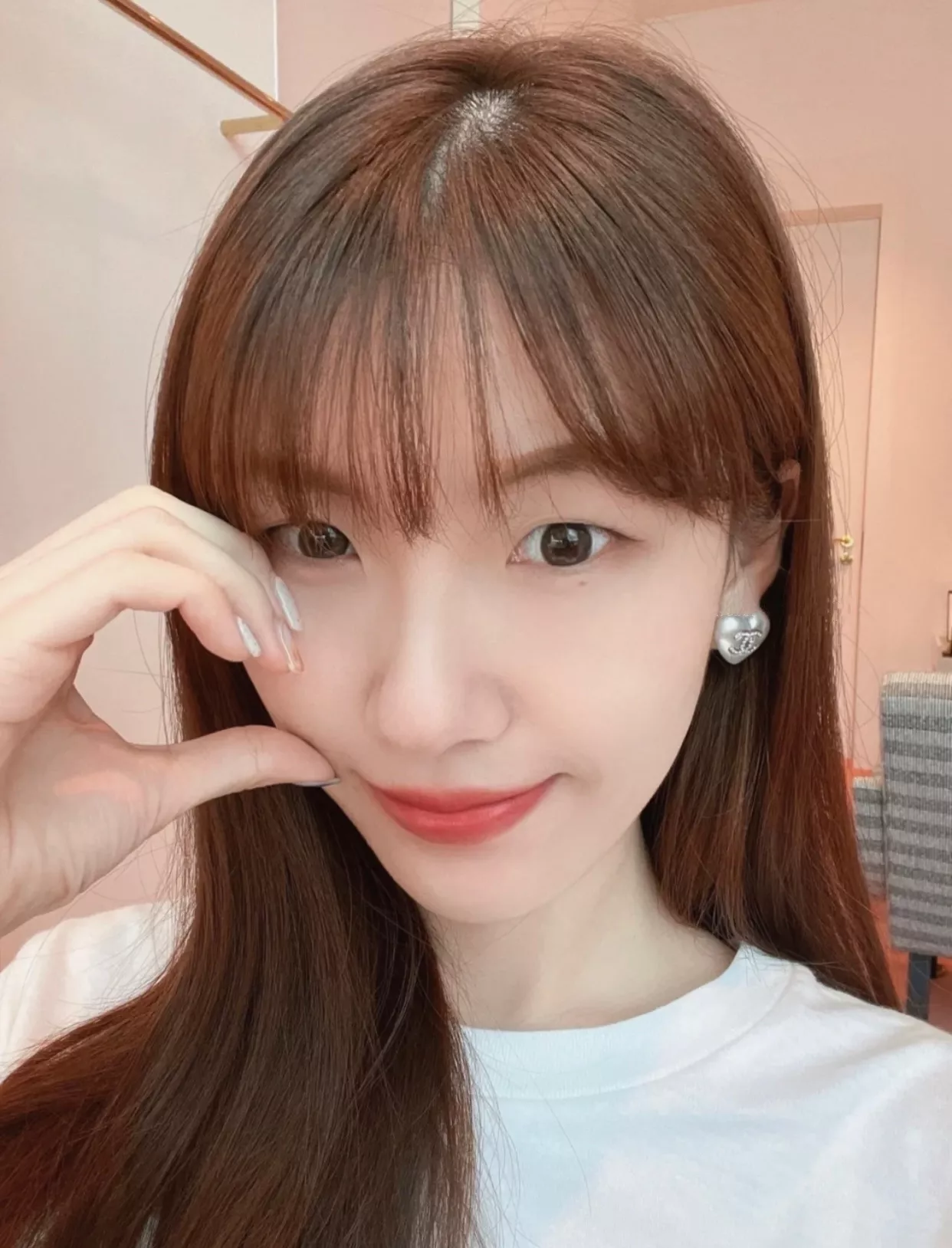 샤넬 하트 모티프 로고 장식 귀걸이 상세 이미지 22