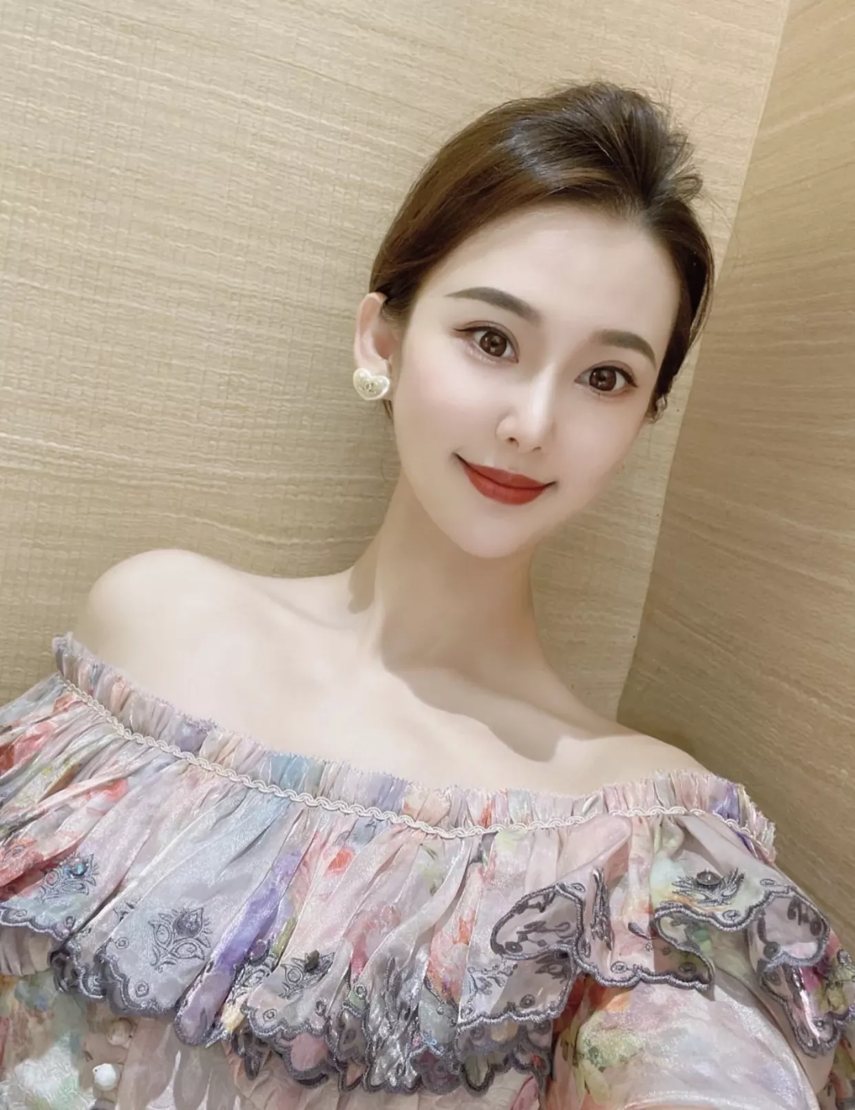 샤넬 하트 모티프 로고 장식 귀걸이 상세 이미지 31