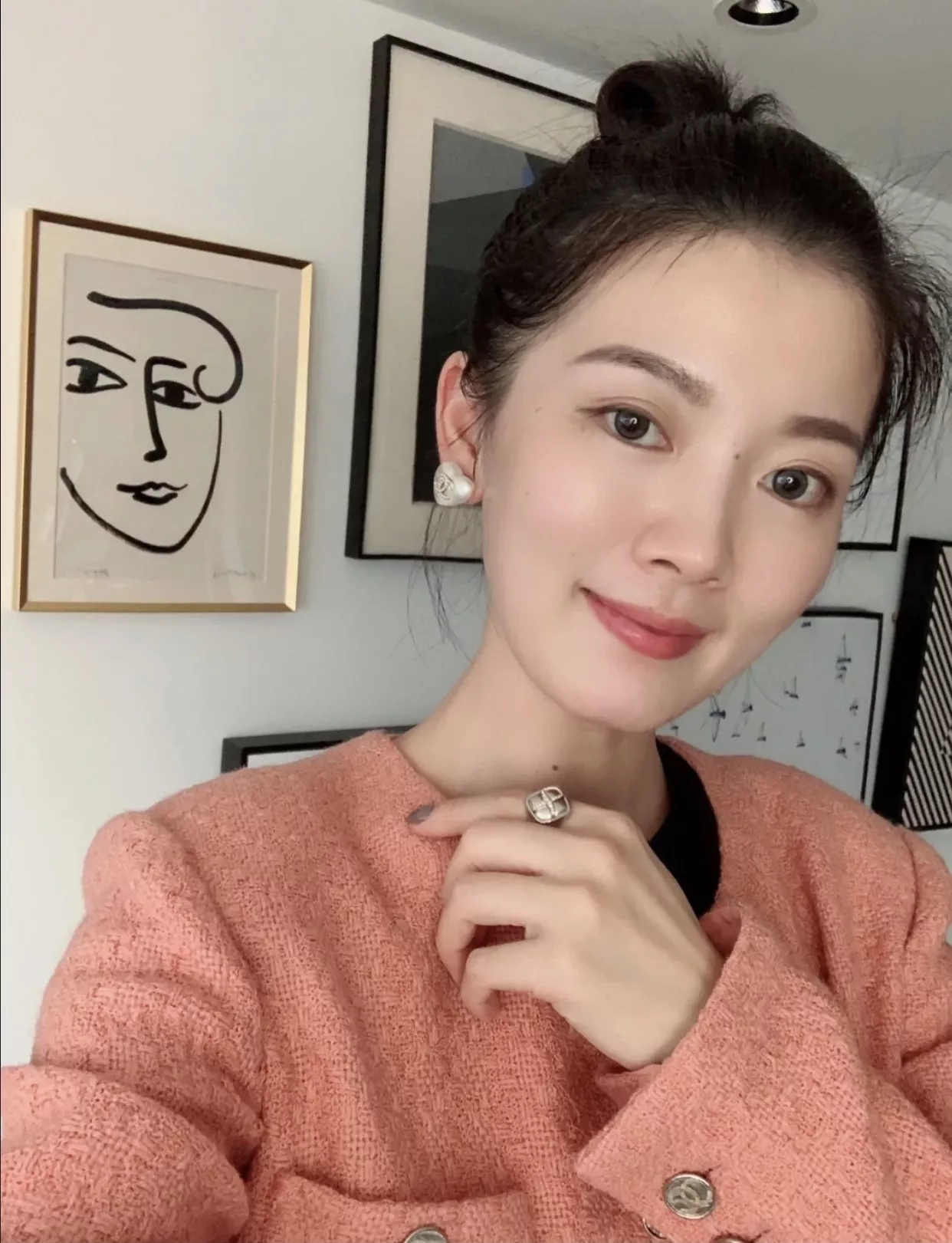 샤넬 하트 모티프 로고 장식 귀걸이 상세 이미지 29