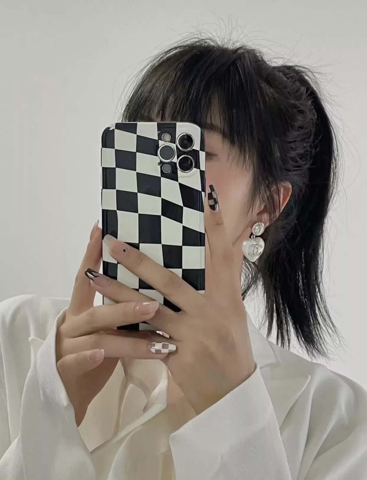 샤넬 진주 하트 드롭 귀걸이 상세 이미지 36