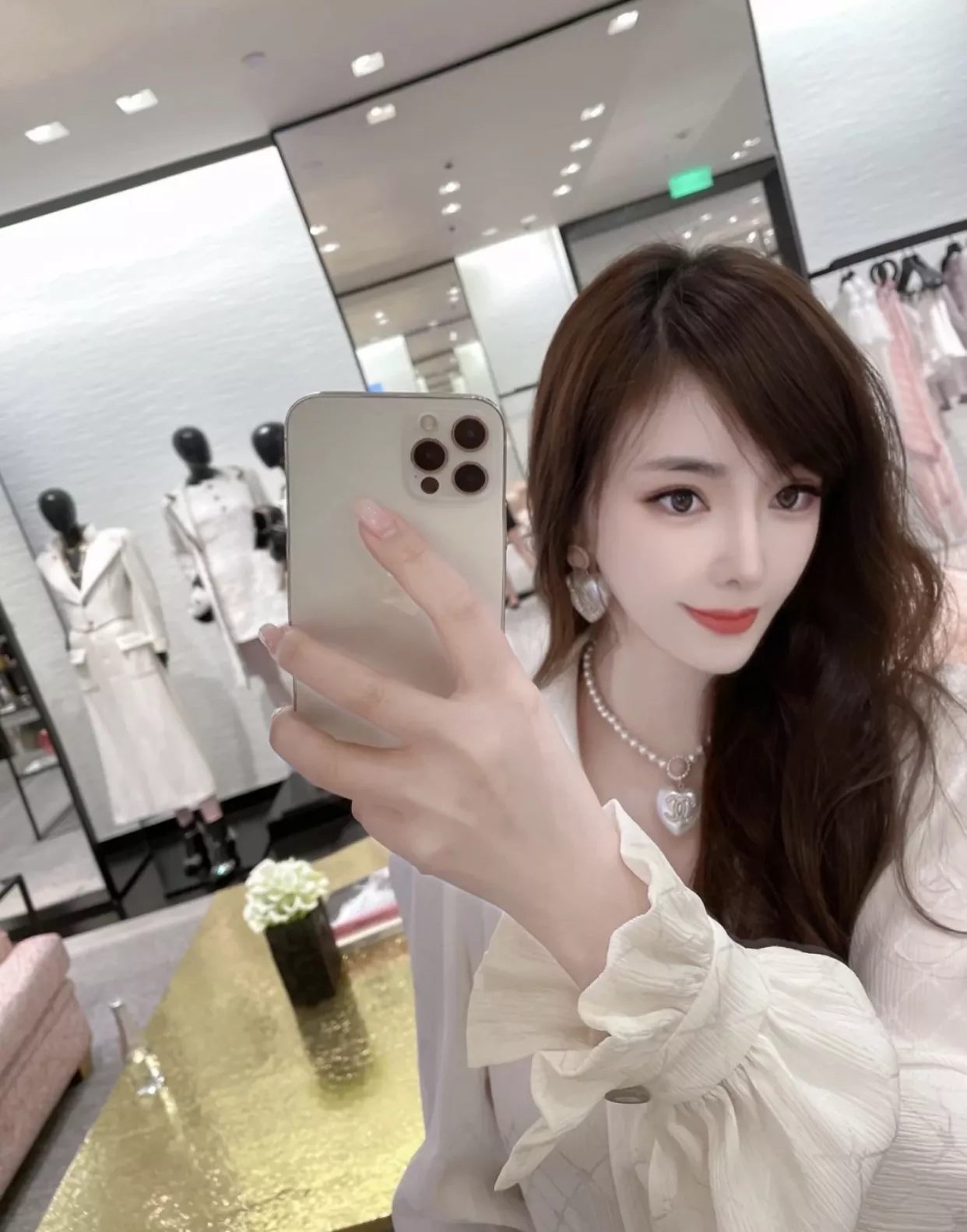 샤넬 진주 하트 드롭 귀걸이 상세 이미지 31
